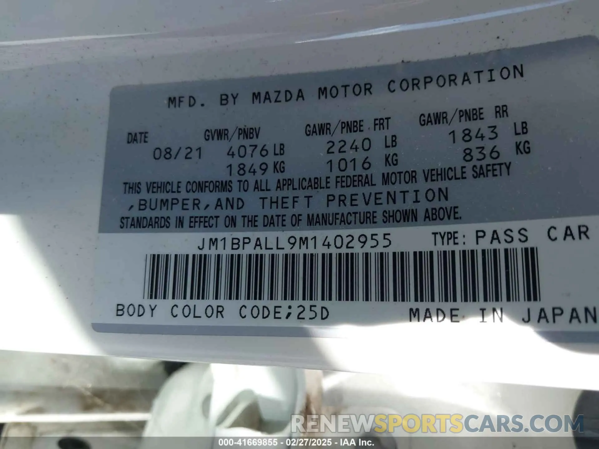 9 Photograph of a damaged car JM1BPALL9M1402955 MAZDA MAZDA3 2021