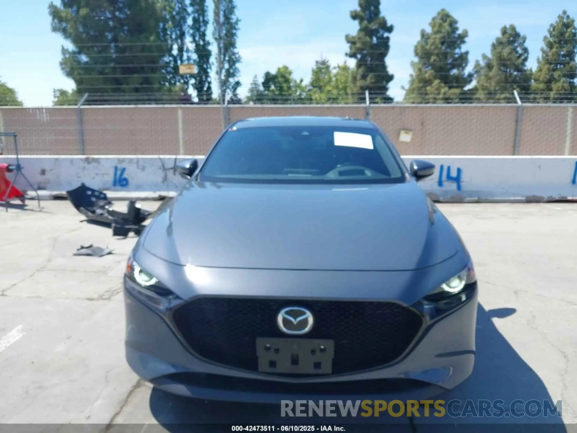 12 Photograph of a damaged car JM1BPAML0M1348671 MAZDA MAZDA3 2021