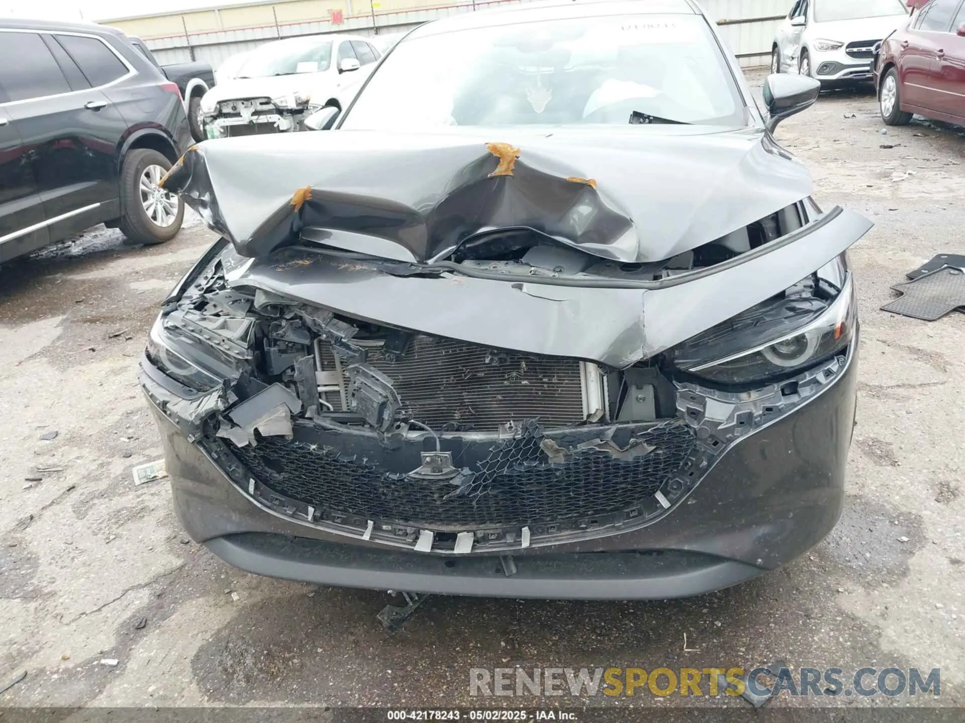 12 Photograph of a damaged car JM1BPAML1M1318708 MAZDA MAZDA3 2021