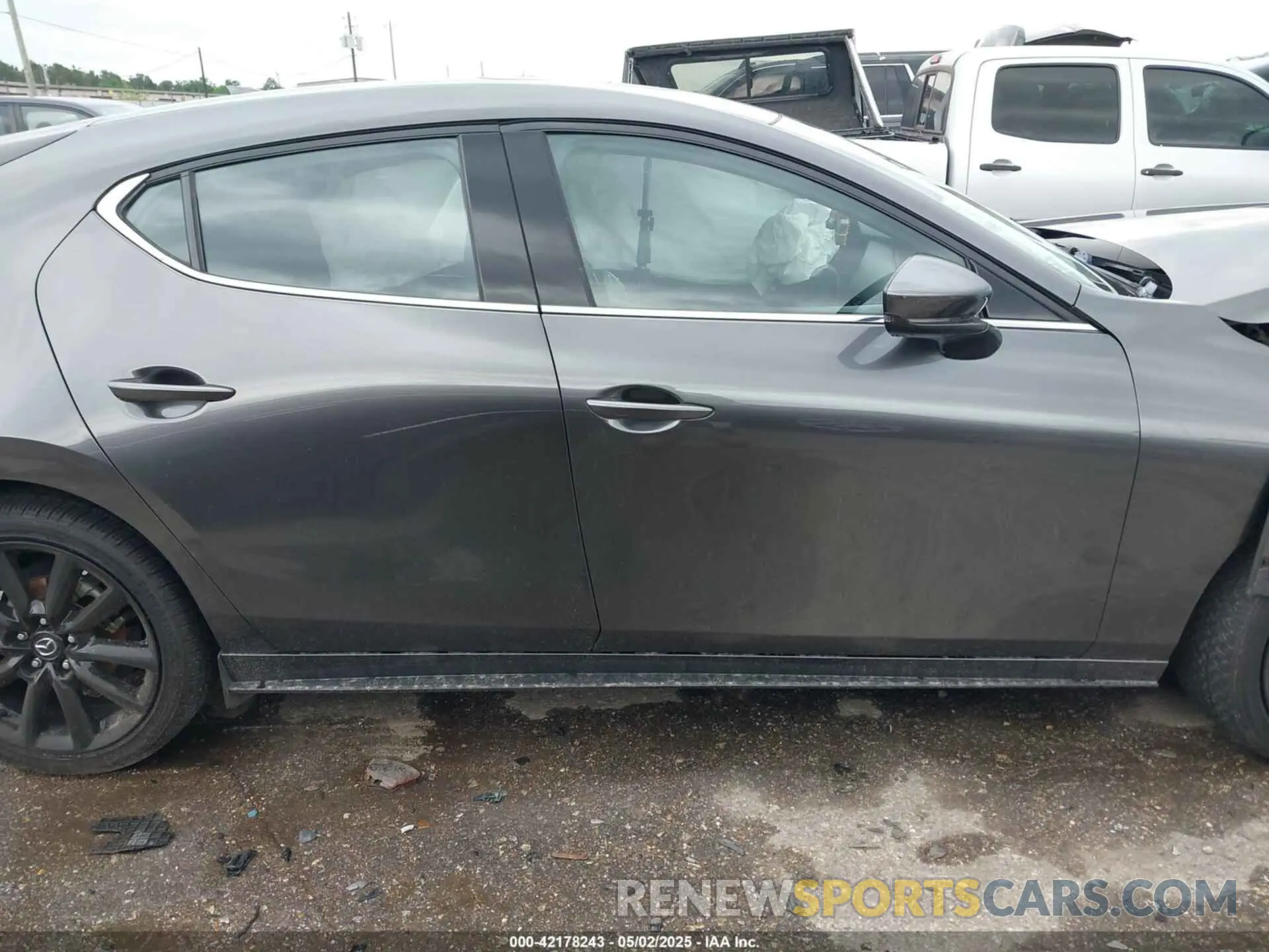 13 Photograph of a damaged car JM1BPAML1M1318708 MAZDA MAZDA3 2021