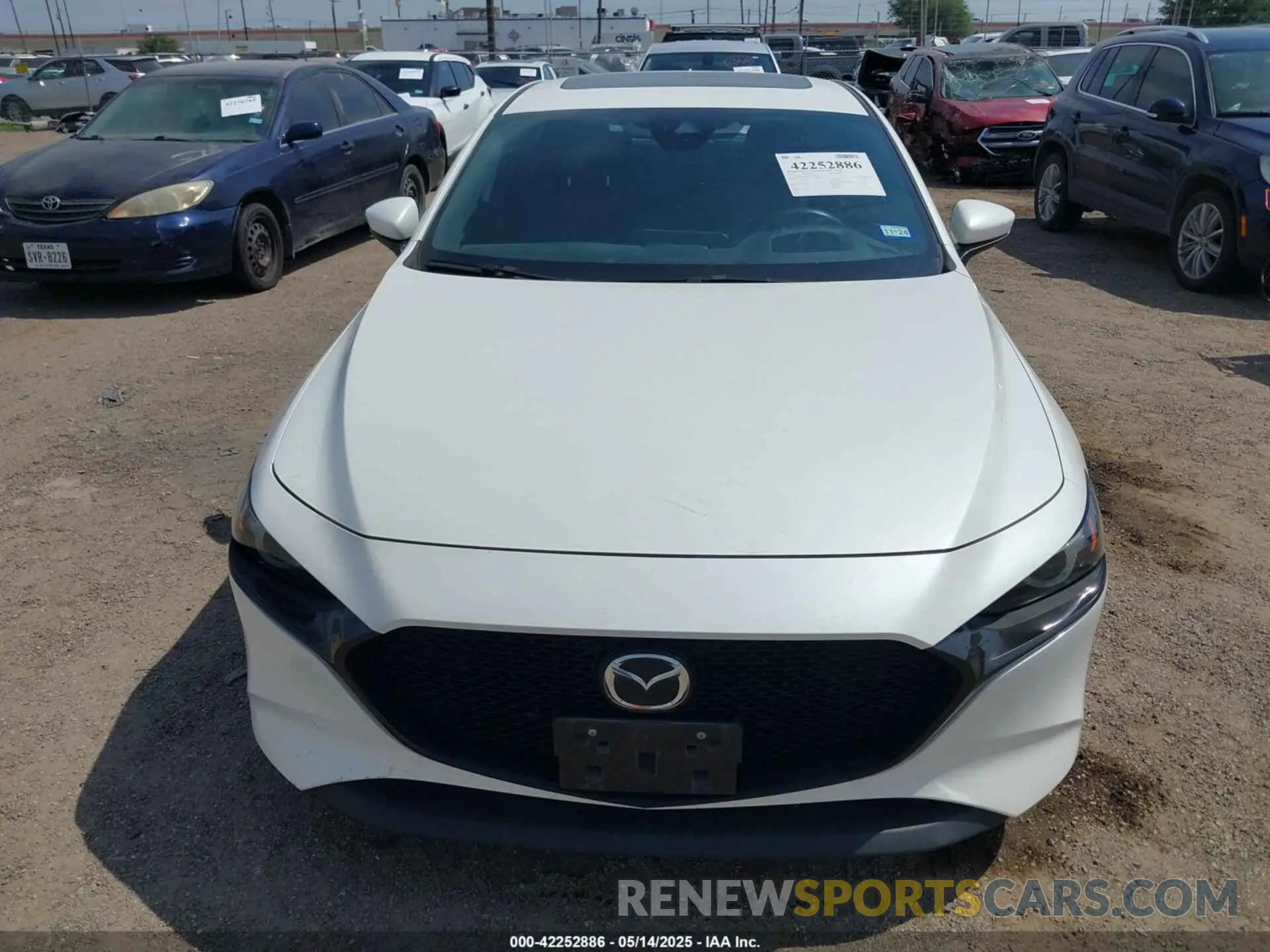 6 Photograph of a damaged car JM1BPAML5M1402899 MAZDA MAZDA3 2021