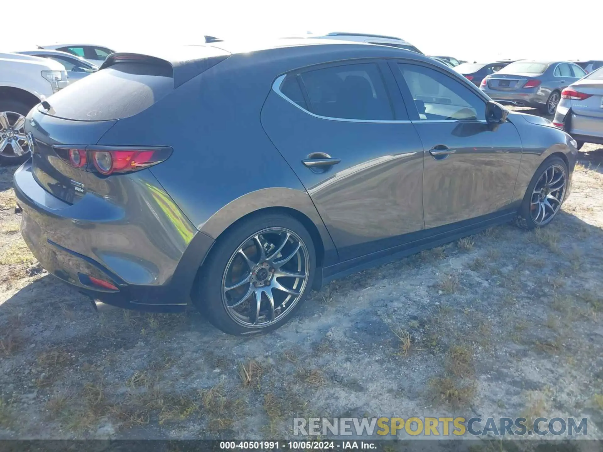 4 Photograph of a damaged car JM1BPBJY3M1402180 MAZDA MAZDA3 2021