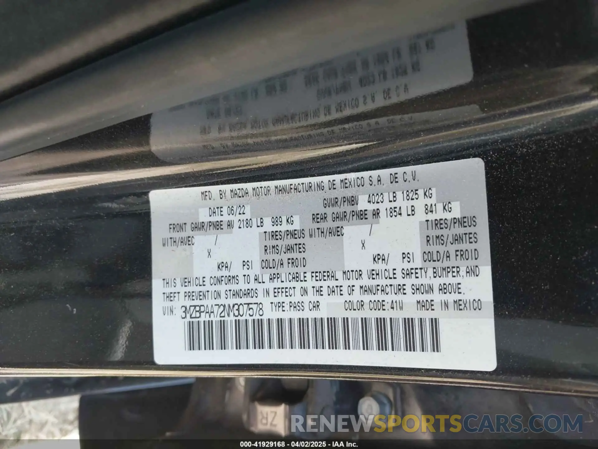 9 Photograph of a damaged car 3MZBPAA72NM307578 MAZDA MAZDA3 2022