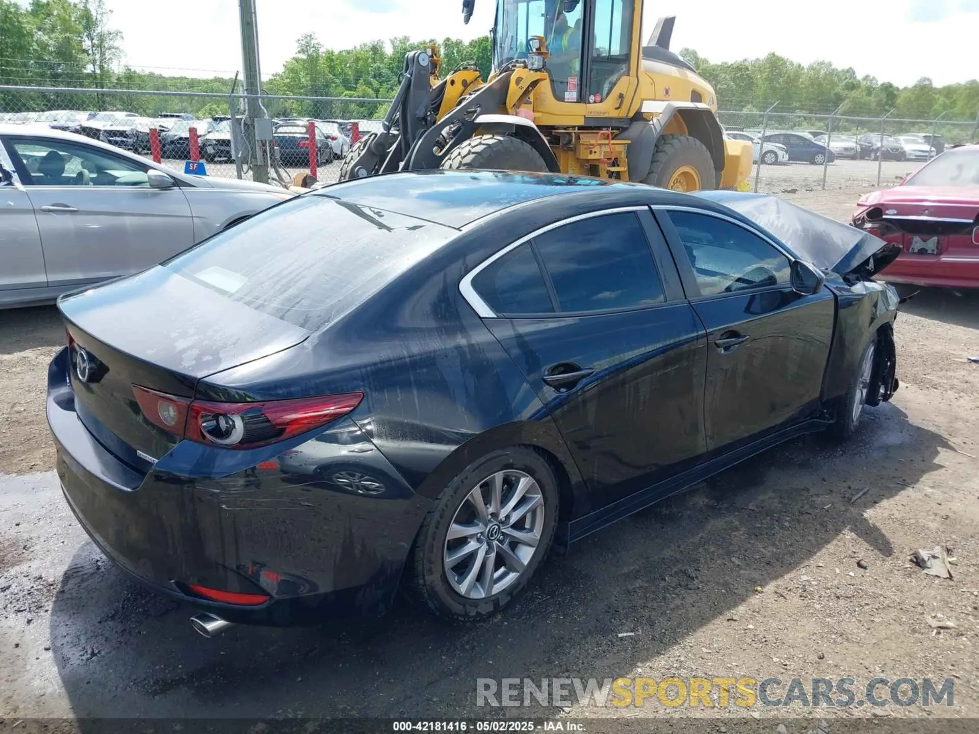 4 Photograph of a damaged car 3MZBPAAL2NM301468 MAZDA MAZDA3 2022