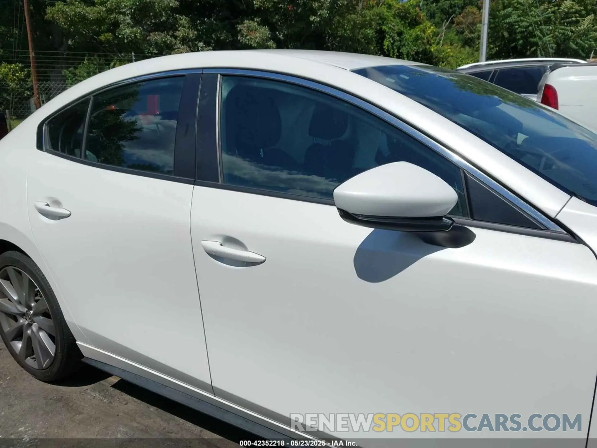 13 Photograph of a damaged car 3MZBPABL0NM313343 MAZDA MAZDA3 2022