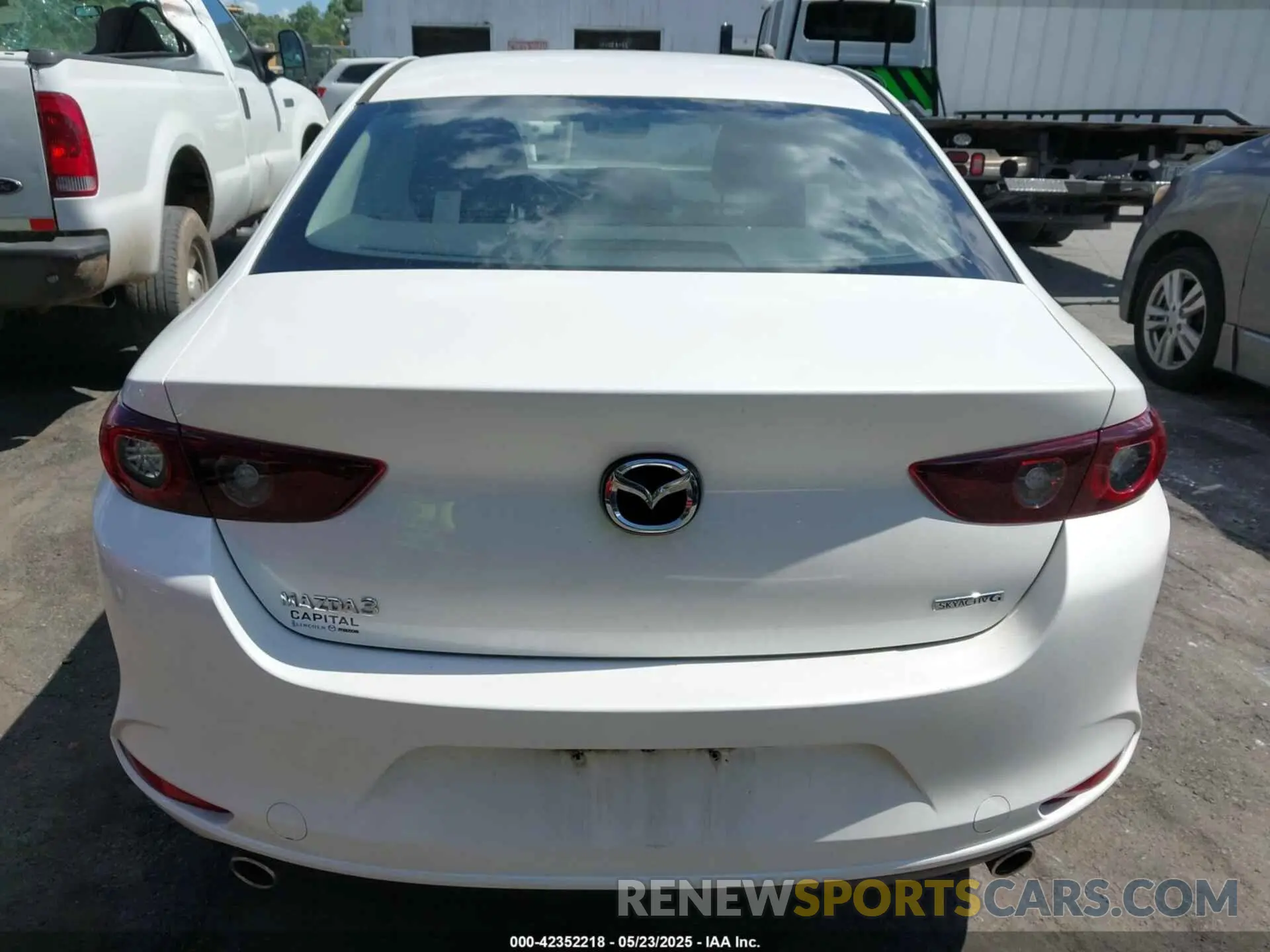 16 Photograph of a damaged car 3MZBPABL0NM313343 MAZDA MAZDA3 2022