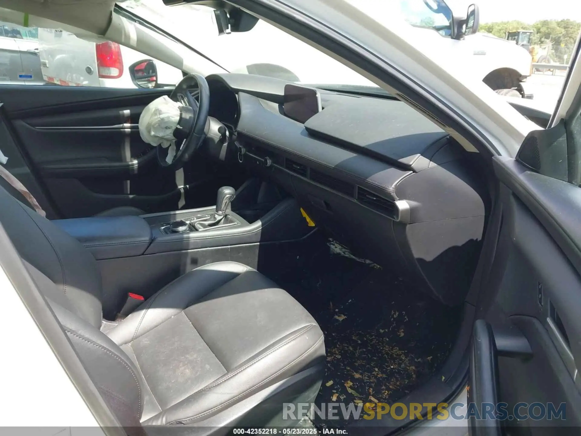 5 Photograph of a damaged car 3MZBPABL0NM313343 MAZDA MAZDA3 2022