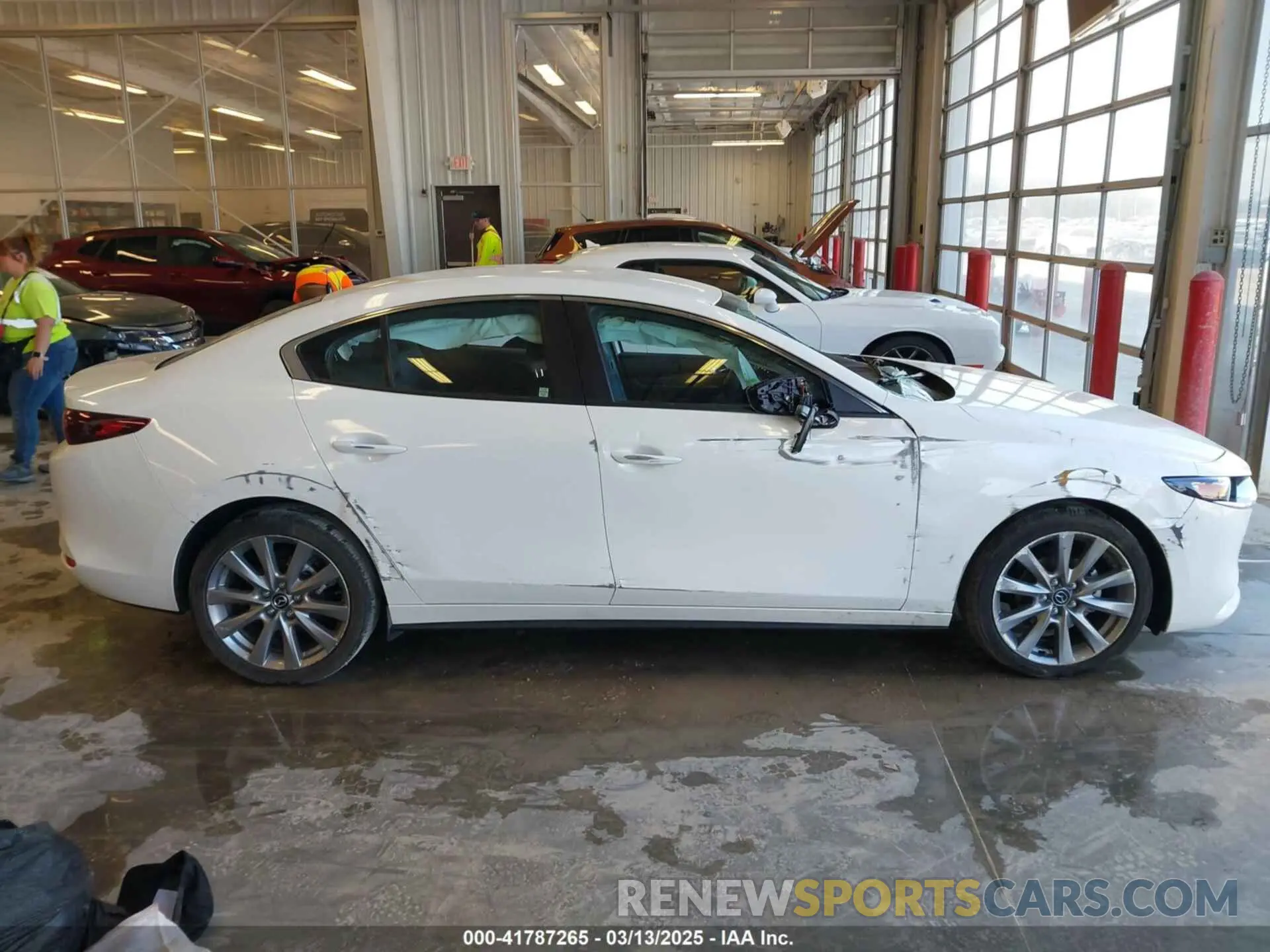 14 Photograph of a damaged car 3MZBPABL2NM313697 MAZDA MAZDA3 2022