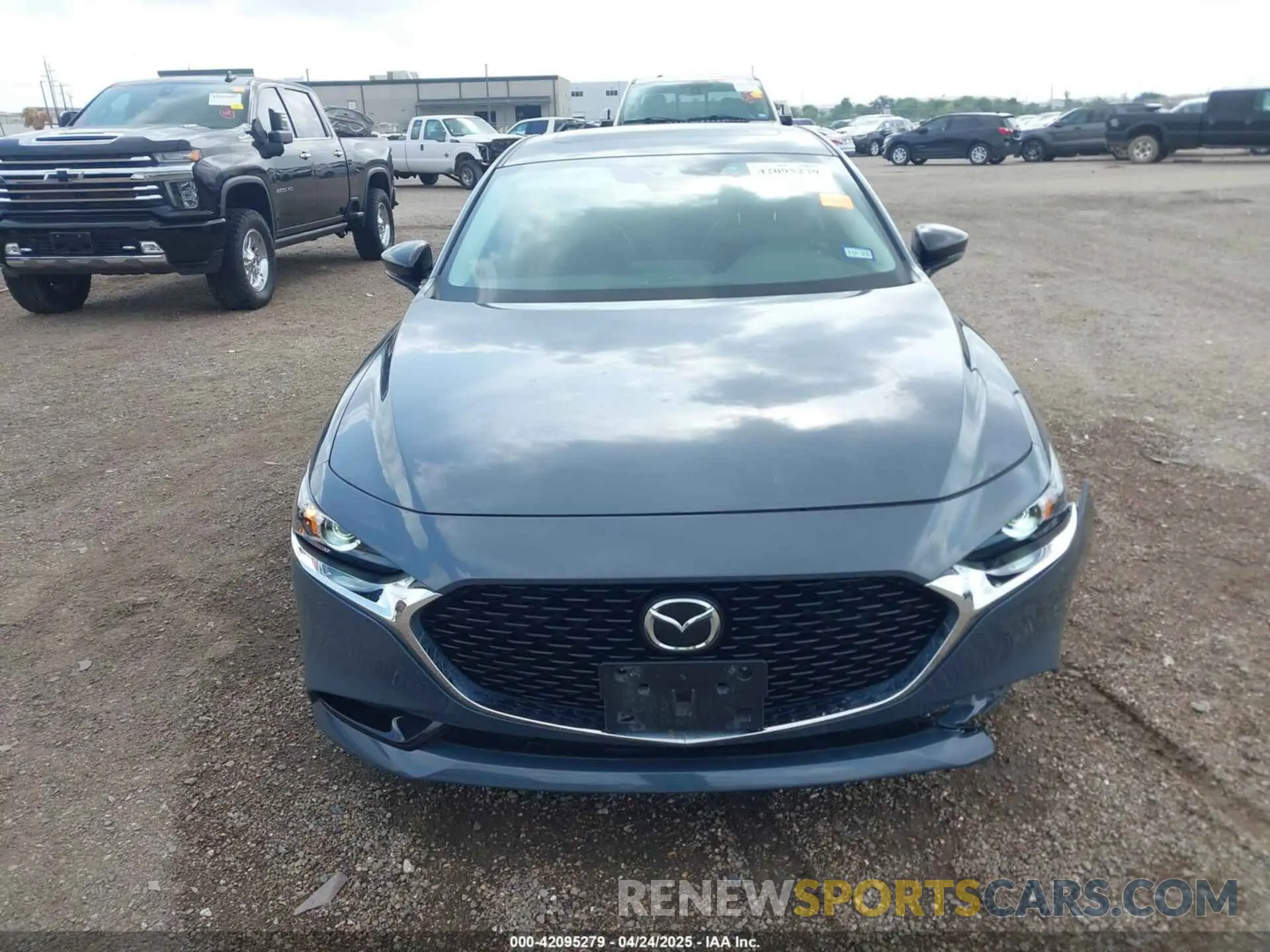 12 Photograph of a damaged car 3MZBPACL7NM313242 MAZDA MAZDA3 2022