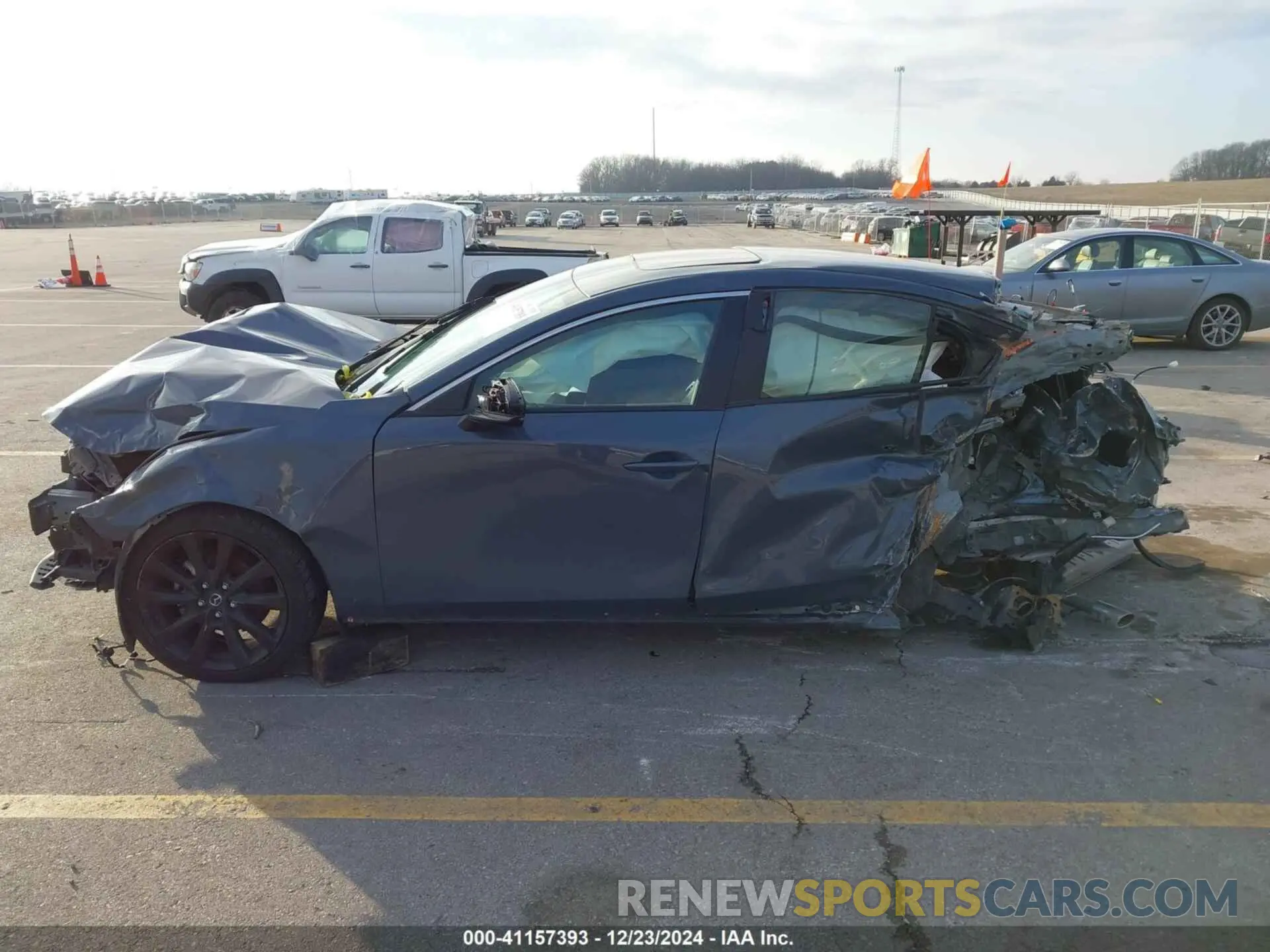 14 Photograph of a damaged car 3MZBPACL8NM310043 MAZDA MAZDA3 2022