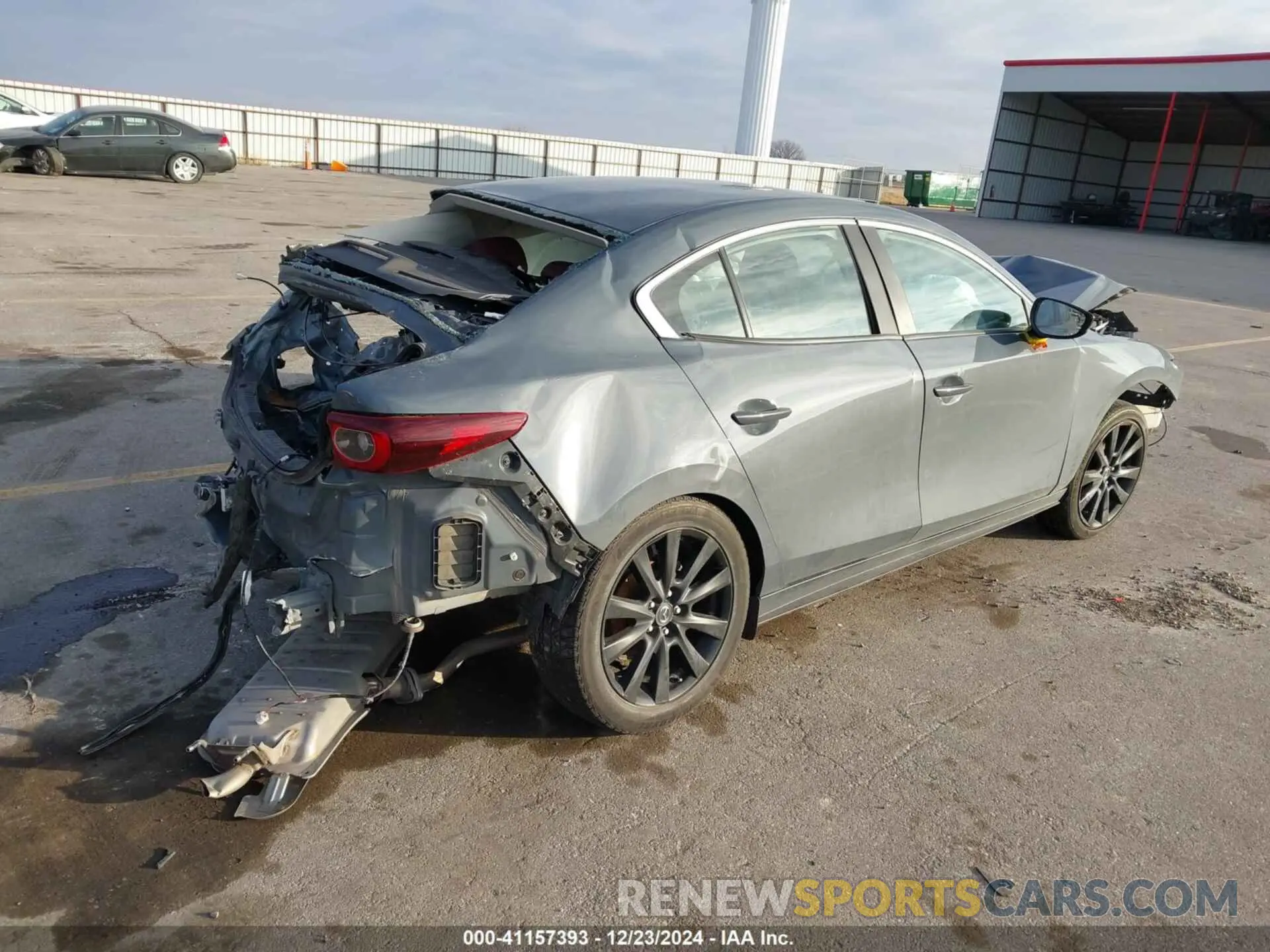 4 Photograph of a damaged car 3MZBPACL8NM310043 MAZDA MAZDA3 2022