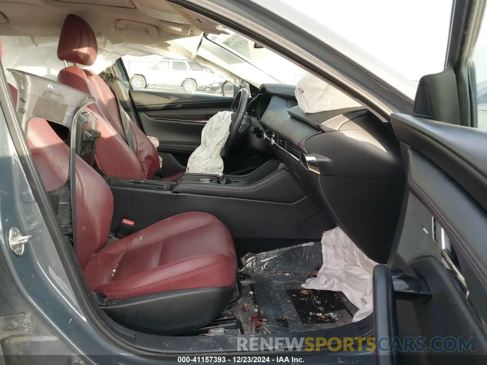 5 Photograph of a damaged car 3MZBPACL8NM310043 MAZDA MAZDA3 2022