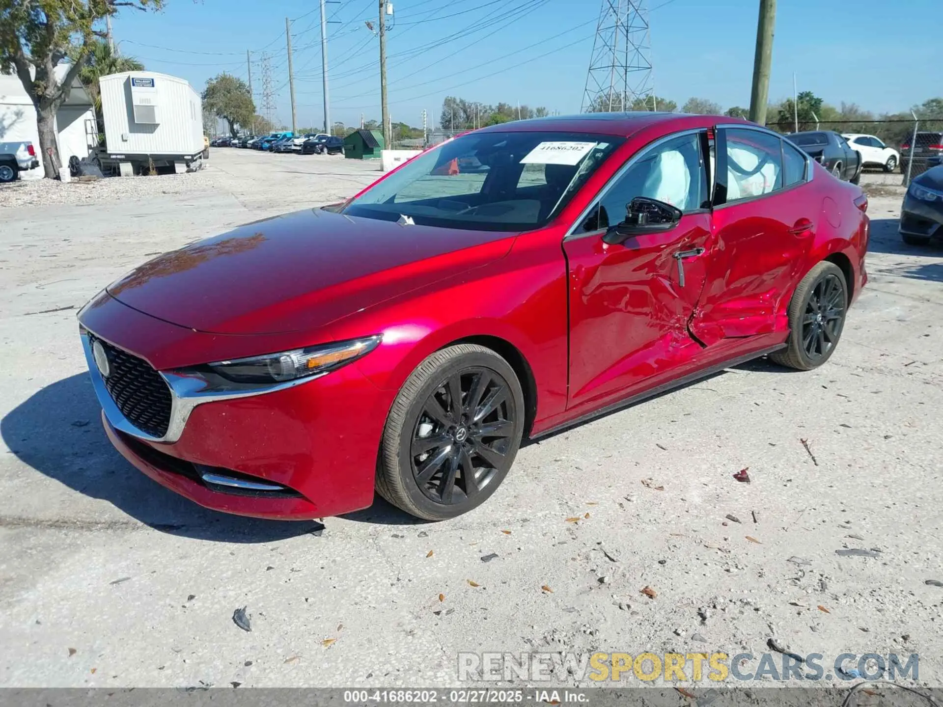2 Photograph of a damaged car 3MZBPBAY2NM313802 MAZDA MAZDA3 2022