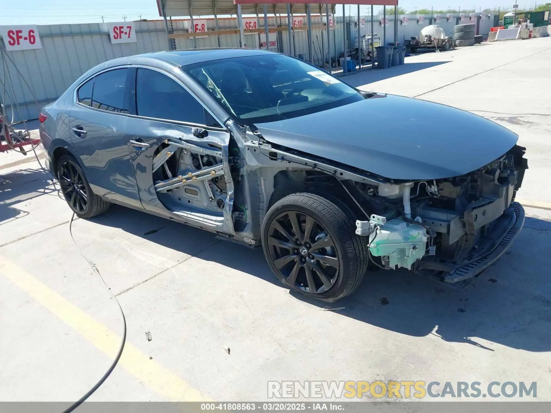 1 Photograph of a damaged car 3MZBPBAY8NM308426 MAZDA MAZDA3 2022