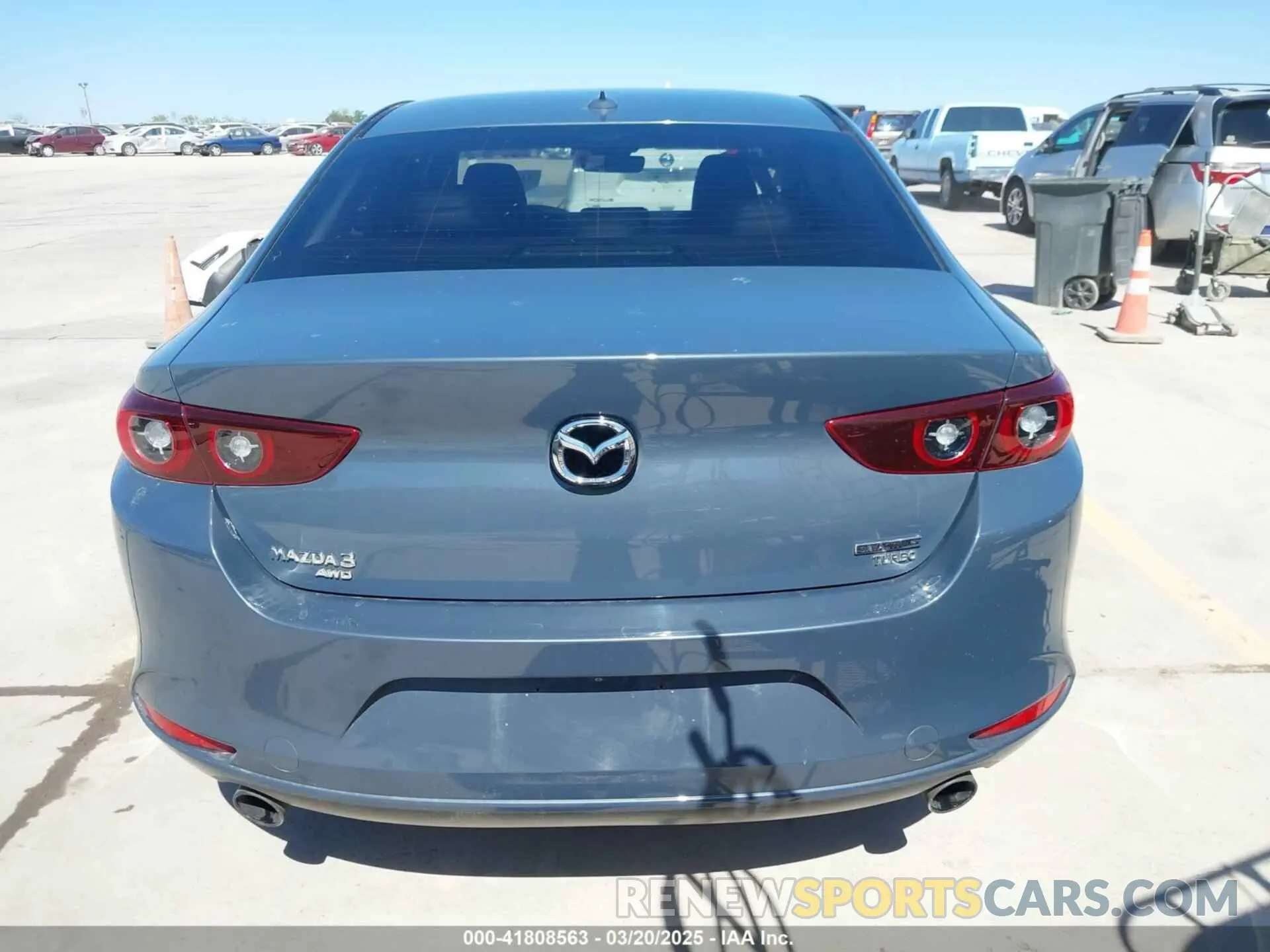 17 Photograph of a damaged car 3MZBPBAY8NM308426 MAZDA MAZDA3 2022
