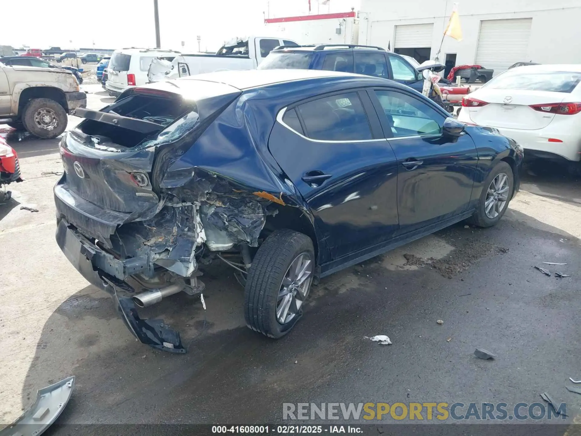4 Photograph of a damaged car JM1BPAJL4N1510629 MAZDA MAZDA3 2022