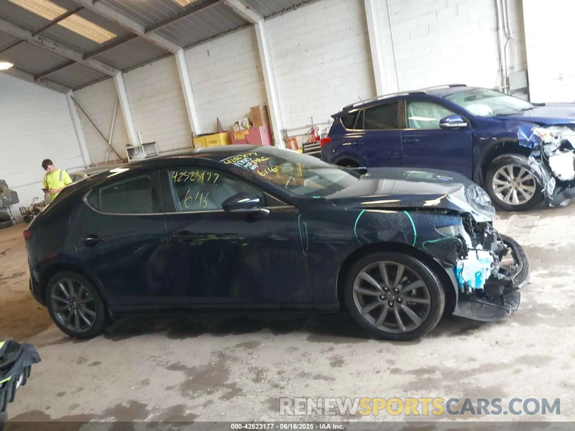 13 Photograph of a damaged car JM1BPAKL8N1514522 MAZDA MAZDA3 2022