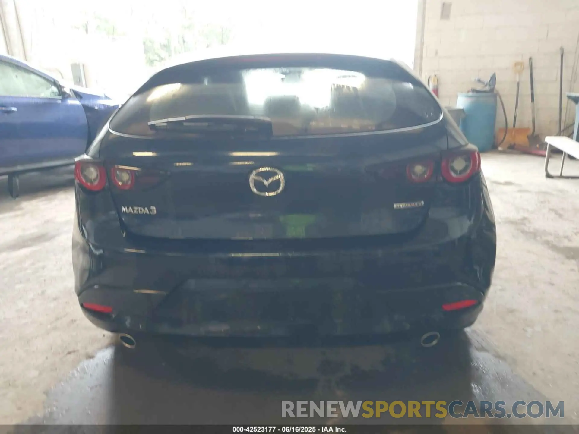 16 Photograph of a damaged car JM1BPAKL8N1514522 MAZDA MAZDA3 2022