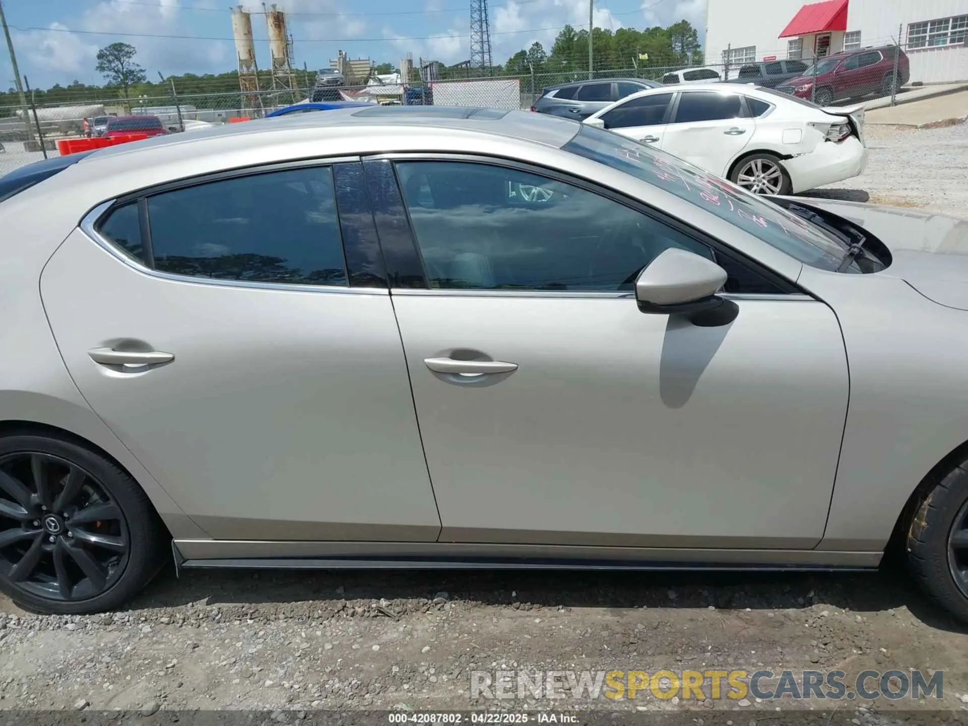 13 Photograph of a damaged car JM1BPAML5N1507556 MAZDA MAZDA3 2022