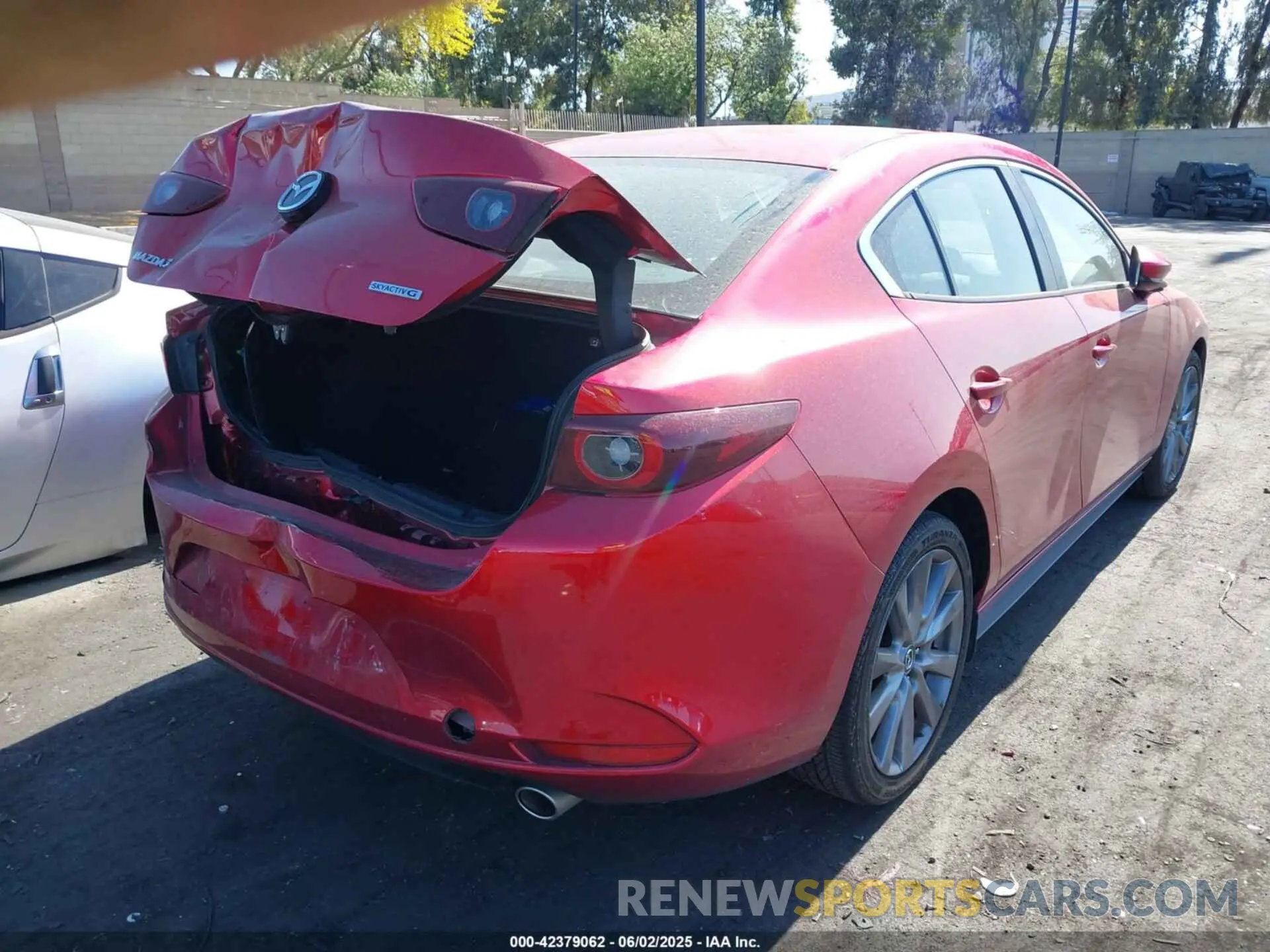 4 Photograph of a damaged car 3MZBPABM0PM381234 MAZDA MAZDA3 2023
