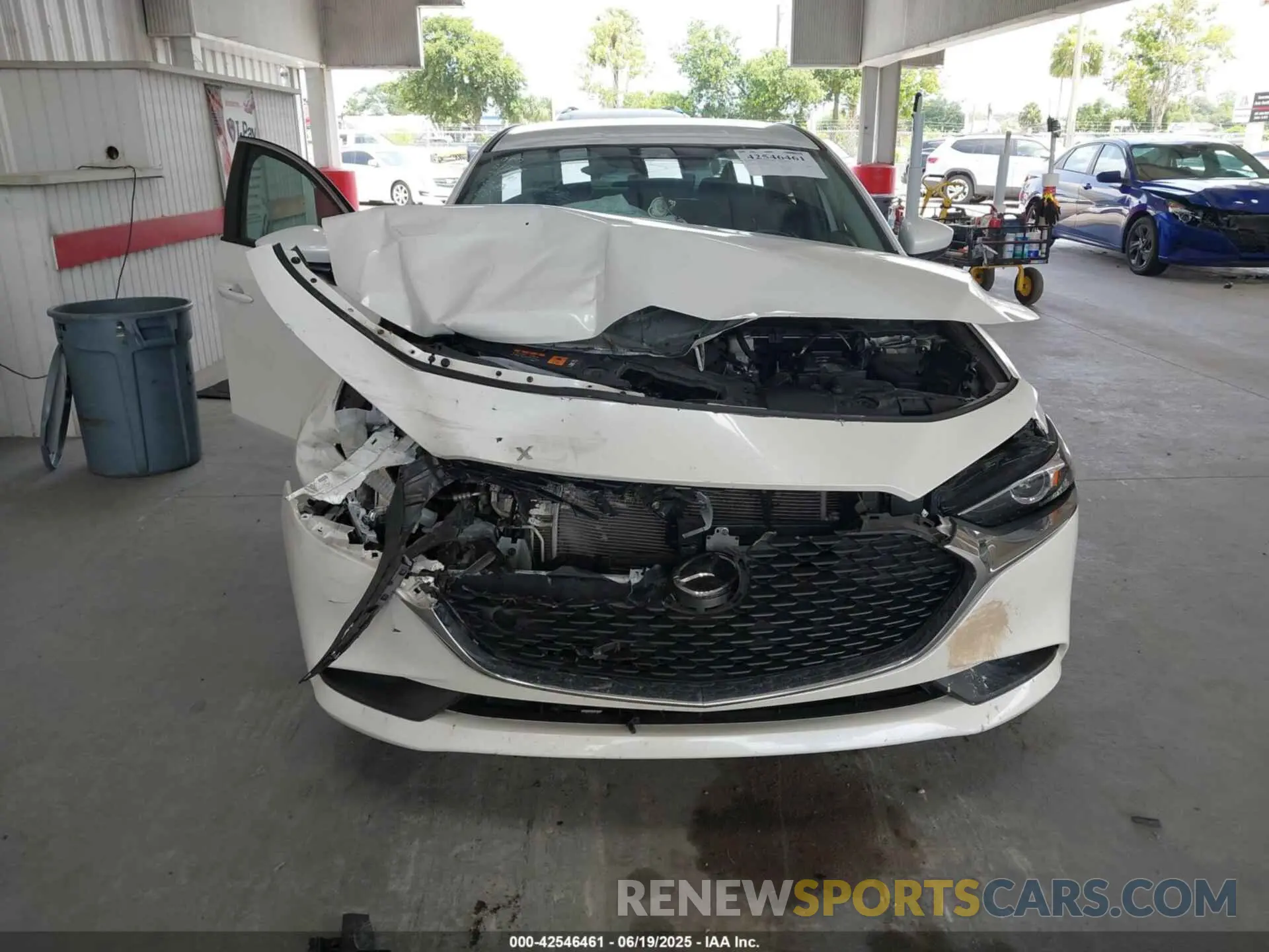 12 Photograph of a damaged car 3MZBPABM1PM383204 MAZDA MAZDA3 2023