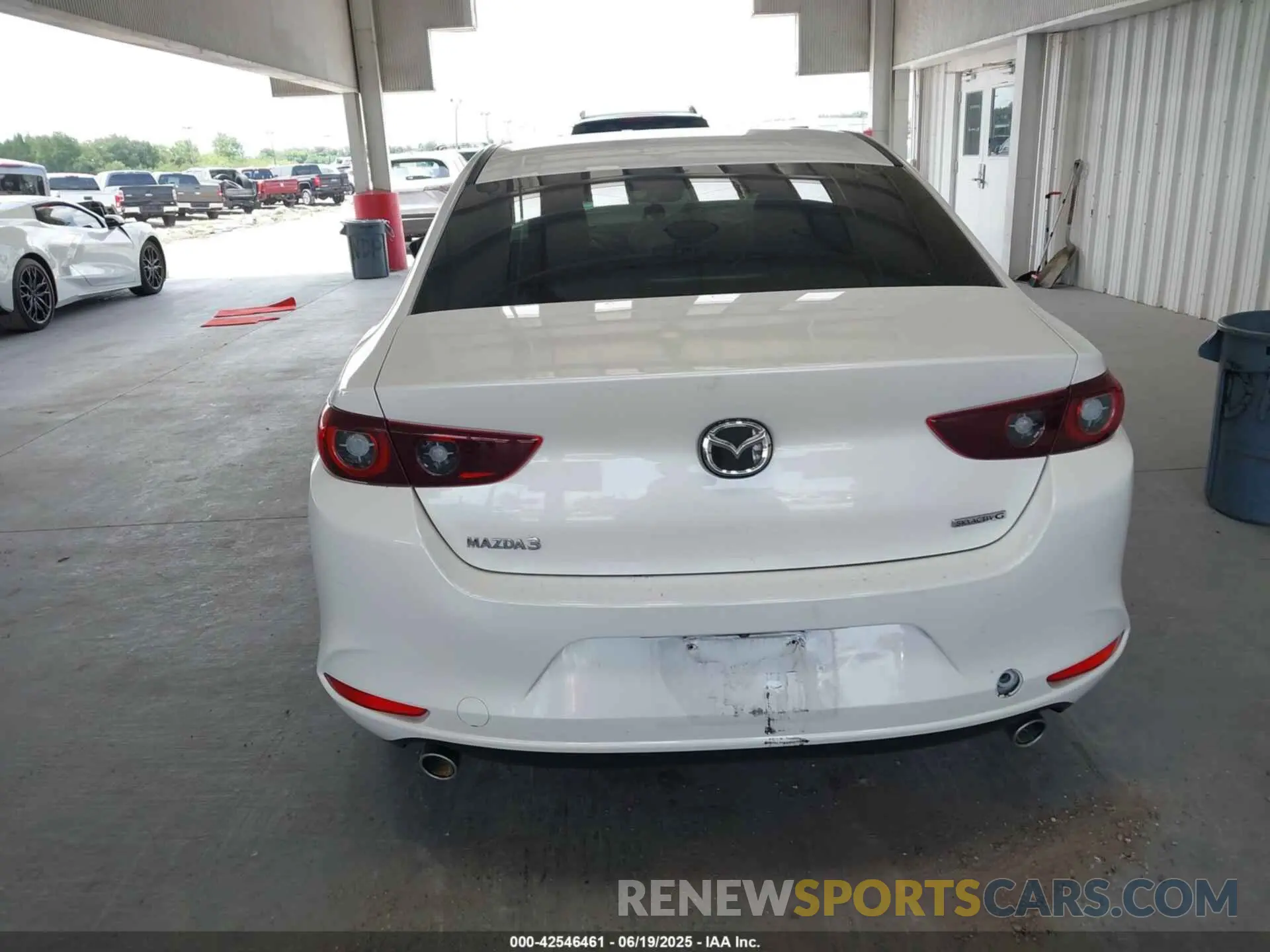 16 Photograph of a damaged car 3MZBPABM1PM383204 MAZDA MAZDA3 2023
