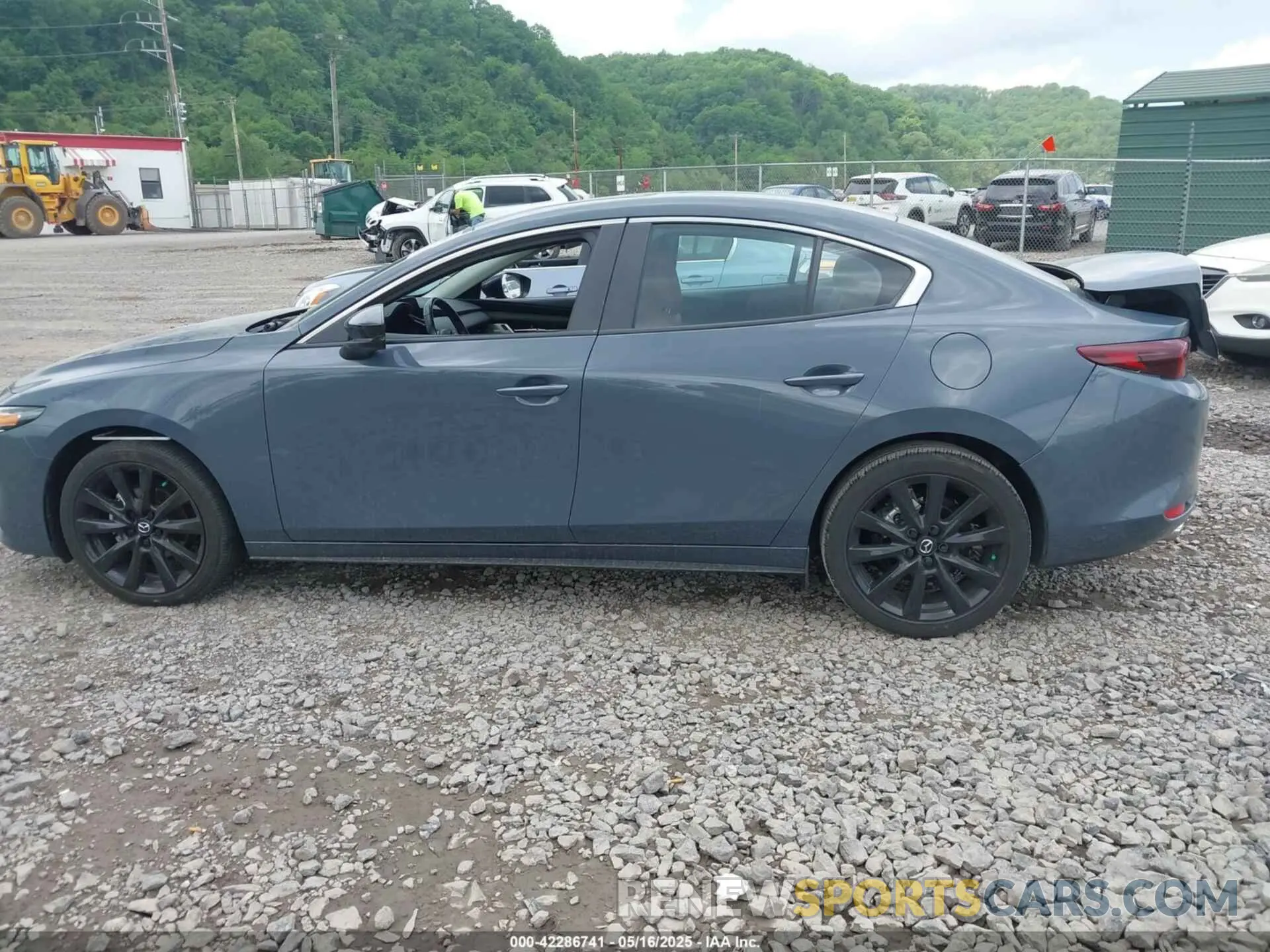 14 Photograph of a damaged car 3MZBPACM1PM382553 MAZDA MAZDA3 2023