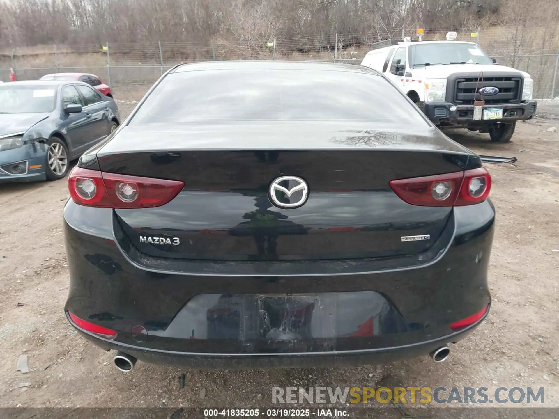 17 Photograph of a damaged car 3MZBPACM2PM370346 MAZDA MAZDA3 2023