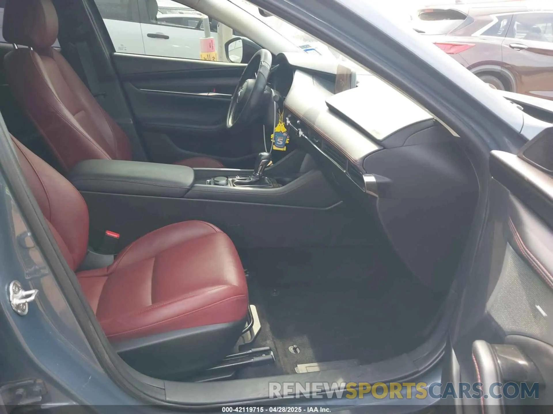 5 Photograph of a damaged car 3MZBPACM4PM383034 MAZDA MAZDA3 2023