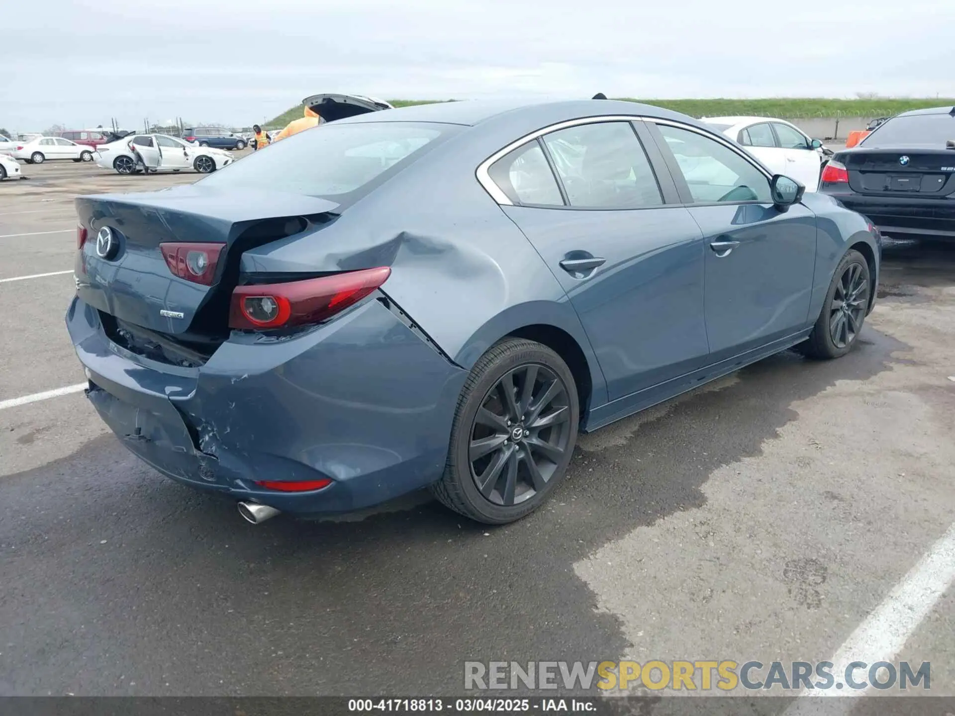 4 Photograph of a damaged car 3MZBPBCM4PM358964 MAZDA MAZDA3 2023