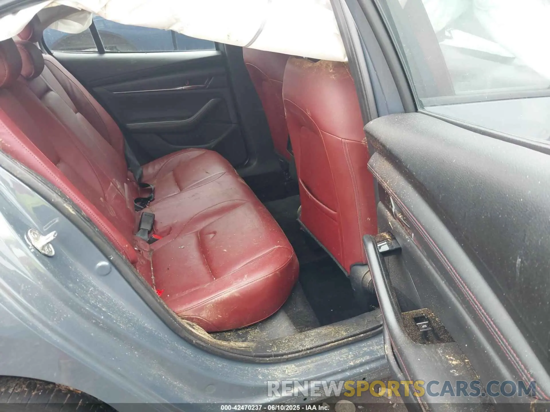 8 Photograph of a damaged car 3MZBPBCM4PM360102 MAZDA MAZDA3 2023