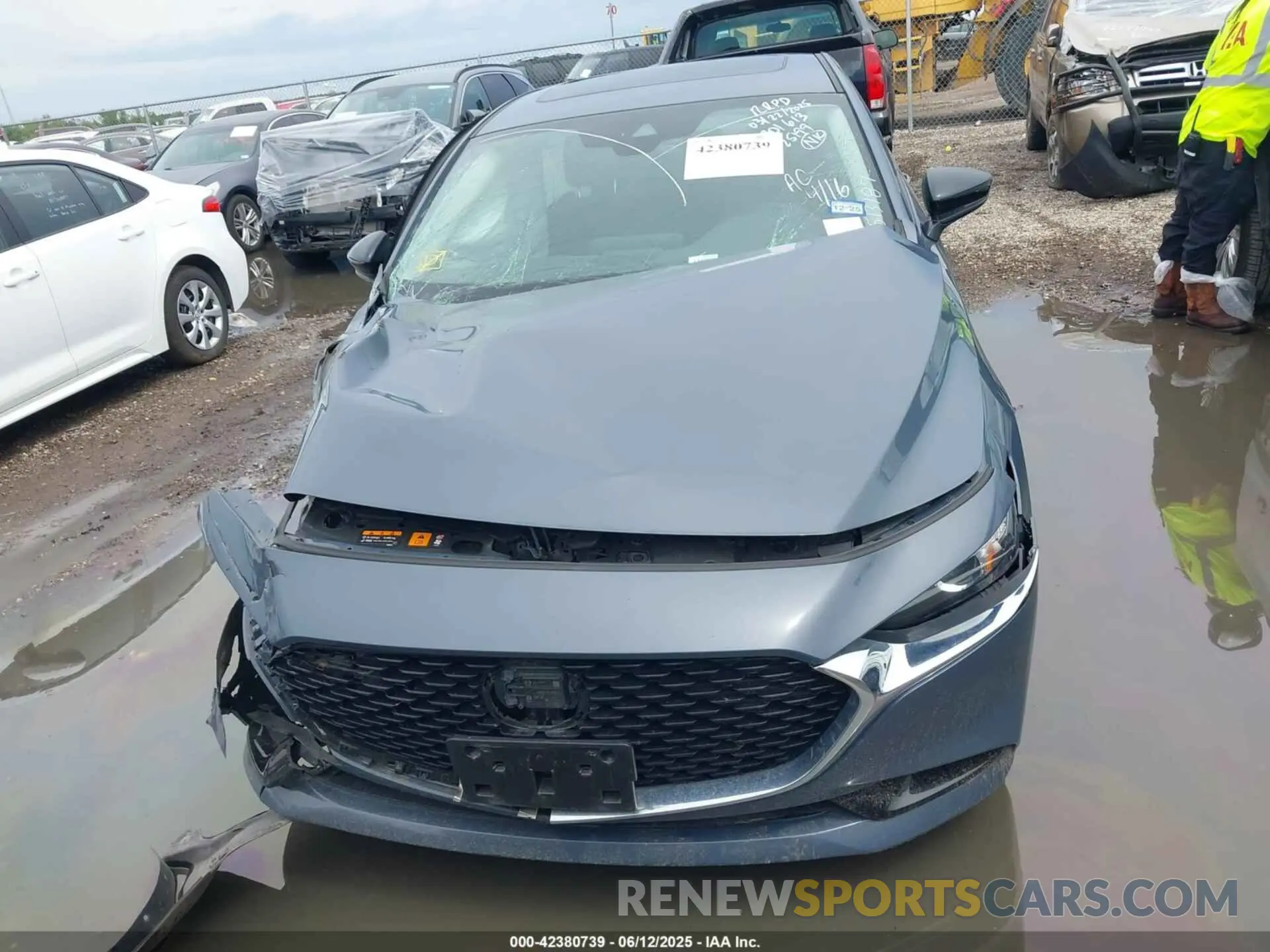 11 Photograph of a damaged car 3MZBPBCM6PM360201 MAZDA MAZDA3 2023