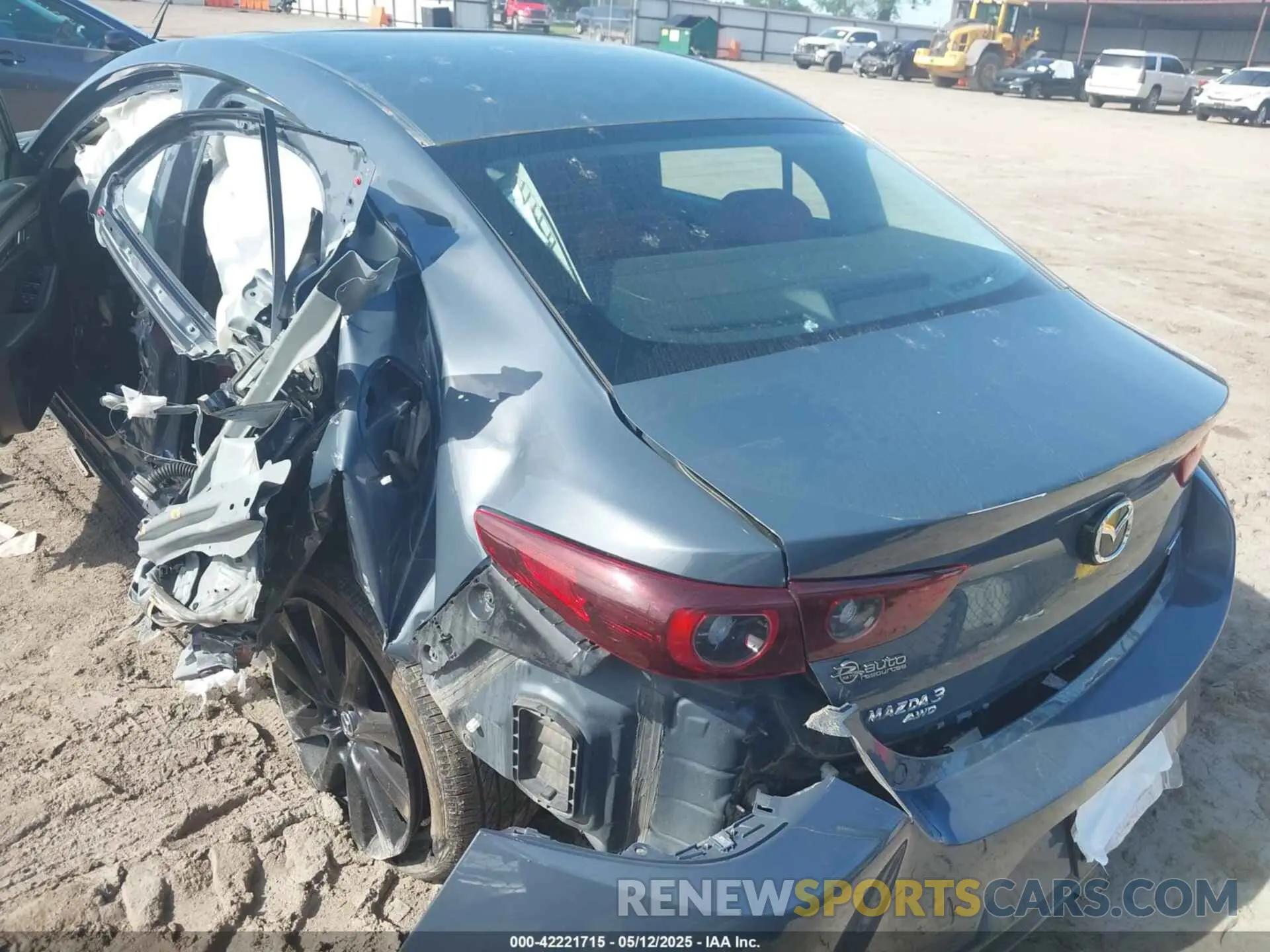 3 Photograph of a damaged car 3MZBPBCMXPM359083 MAZDA MAZDA3 2023