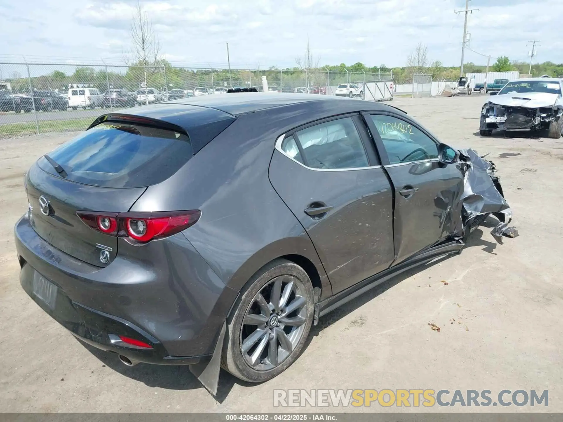 4 Photograph of a damaged car JM1BPAKM3P1615785 MAZDA MAZDA3 2023