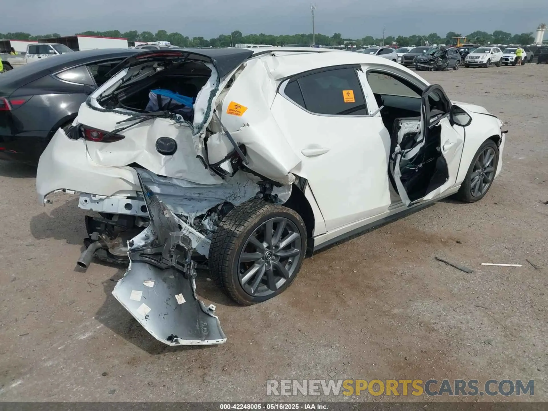 4 Photograph of a damaged car JM1BPAKM3P1616743 MAZDA MAZDA3 2023