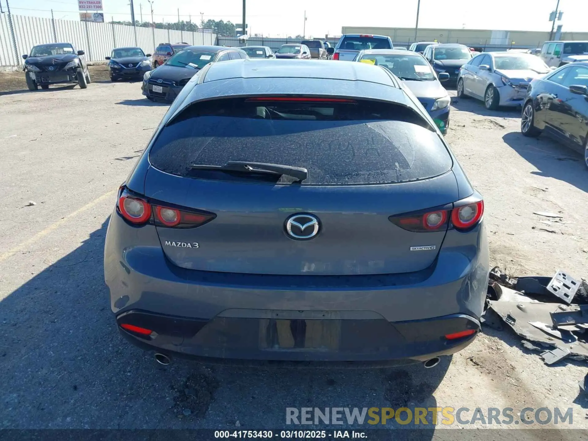 17 Photograph of a damaged car JM1BPALM4P1602378 MAZDA MAZDA3 2023