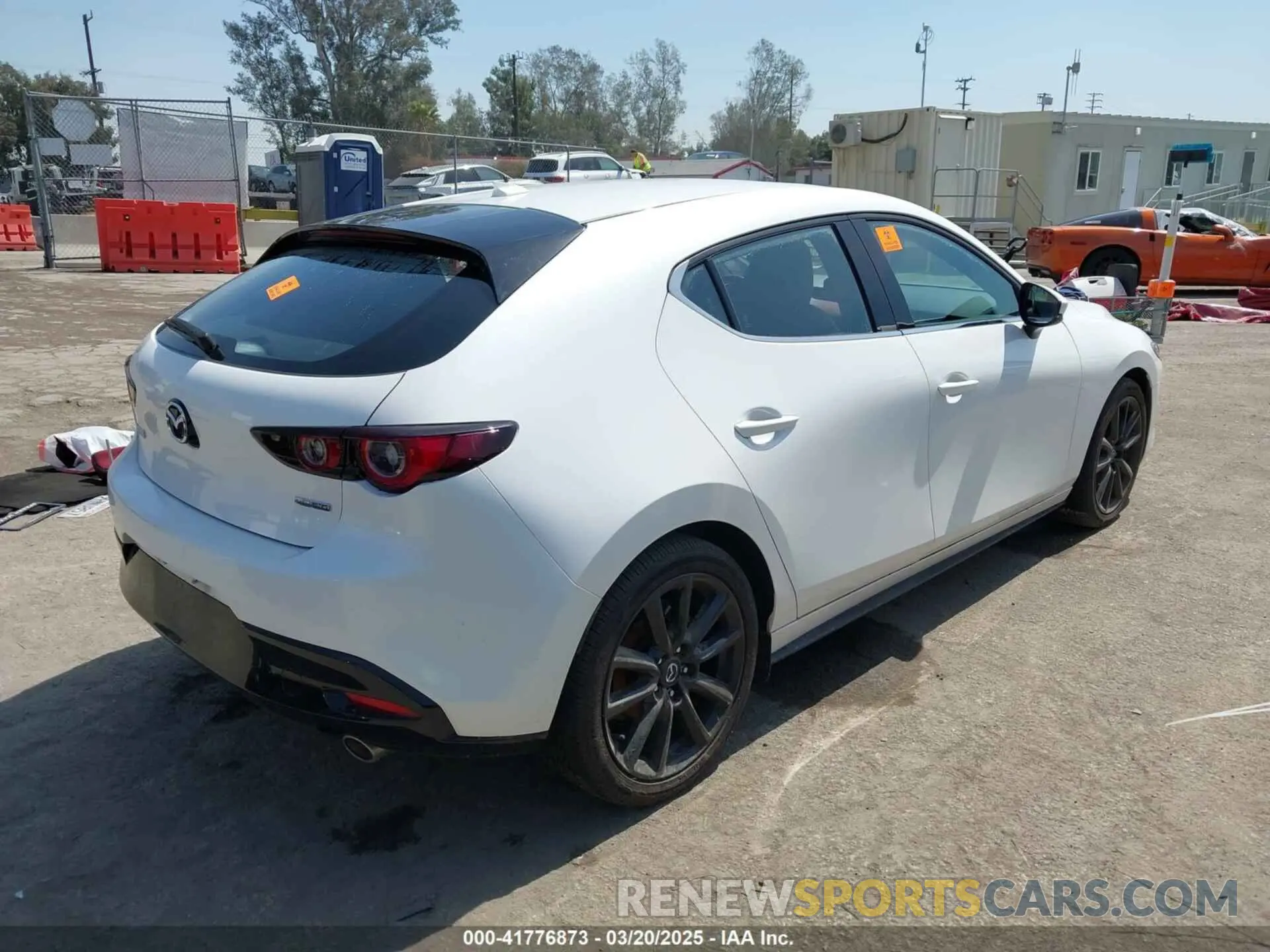 4 Photograph of a damaged car JM1BPAMM3P1622281 MAZDA MAZDA3 2023