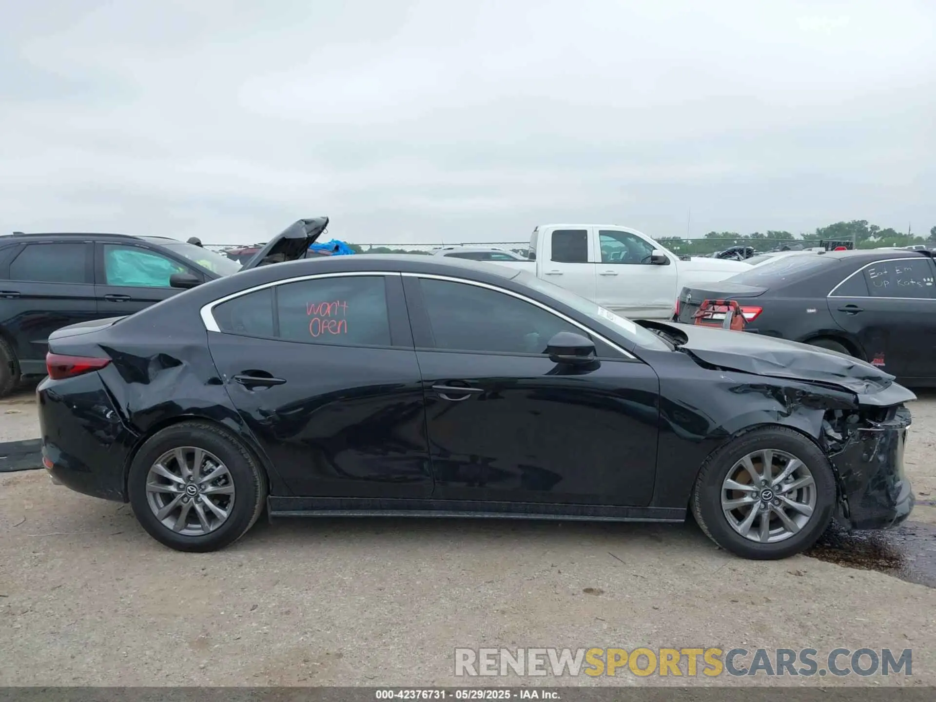 13 Photograph of a damaged car 3MZBPAAM0RM417184 MAZDA MAZDA3 2024