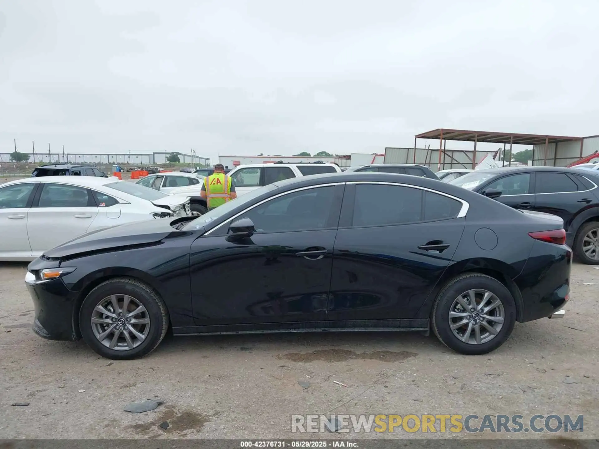 14 Photograph of a damaged car 3MZBPAAM0RM417184 MAZDA MAZDA3 2024
