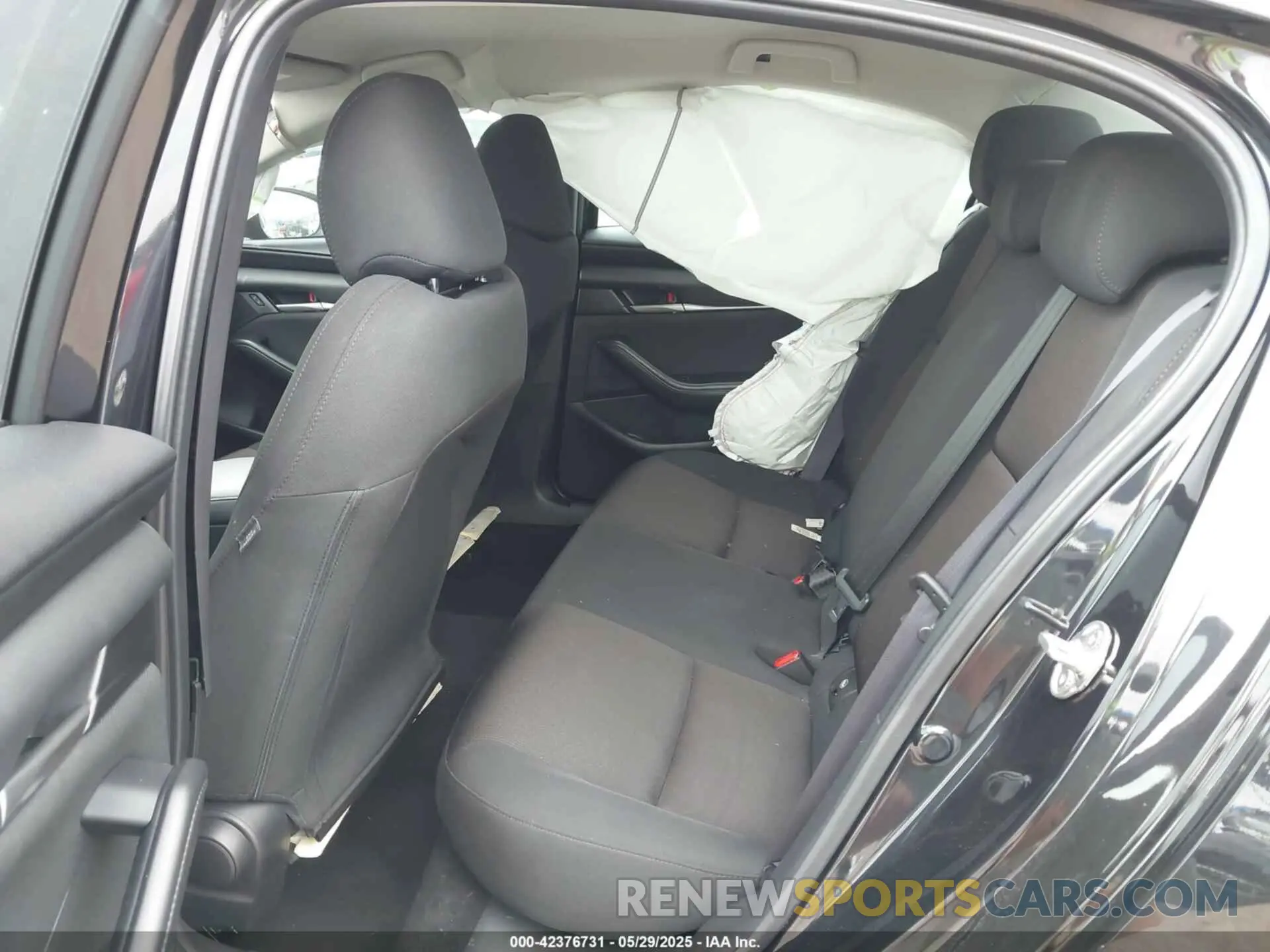 8 Photograph of a damaged car 3MZBPAAM0RM417184 MAZDA MAZDA3 2024