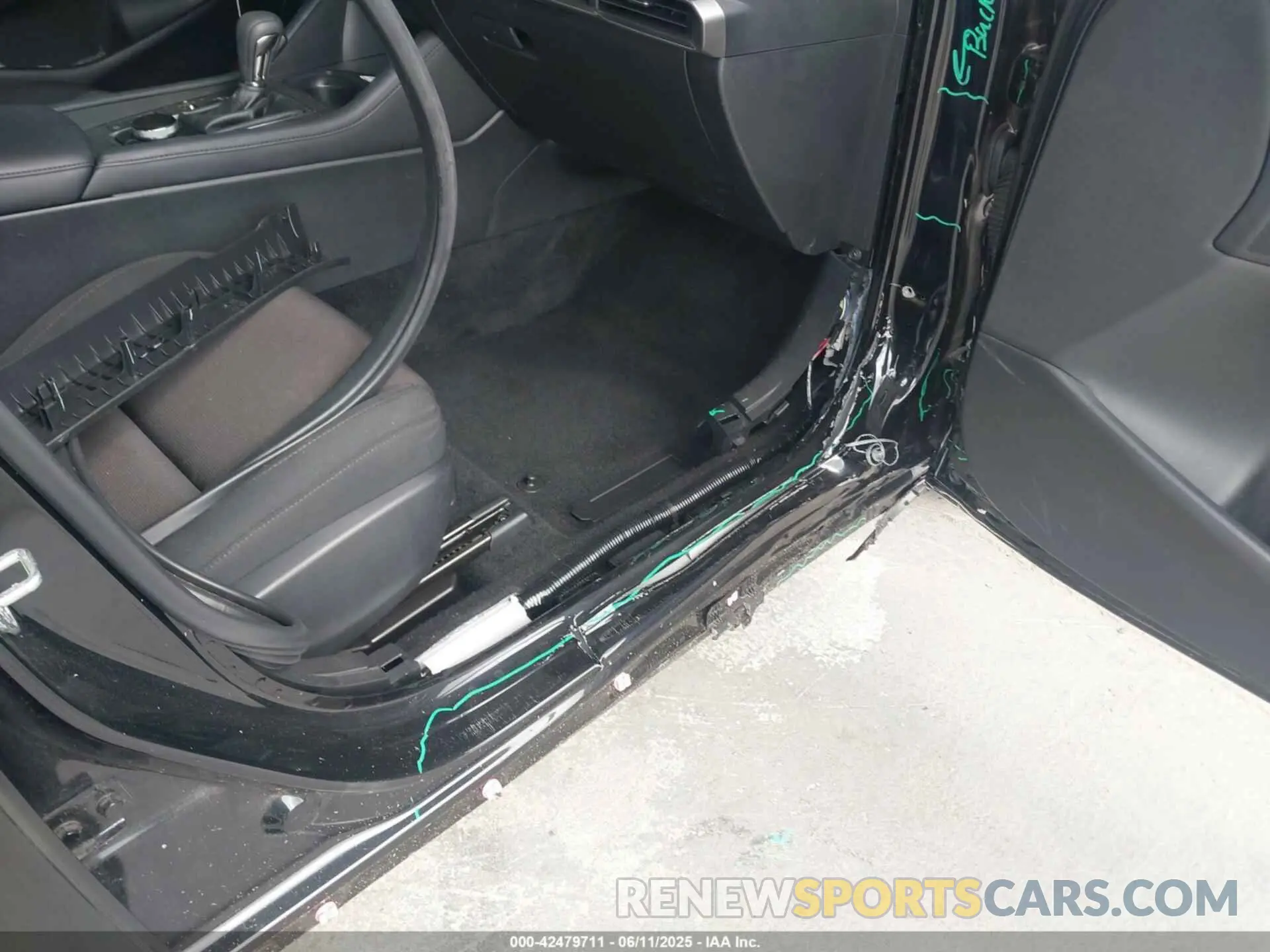 6 Photograph of a damaged car 3MZBPAAM3RM419608 MAZDA MAZDA3 2024