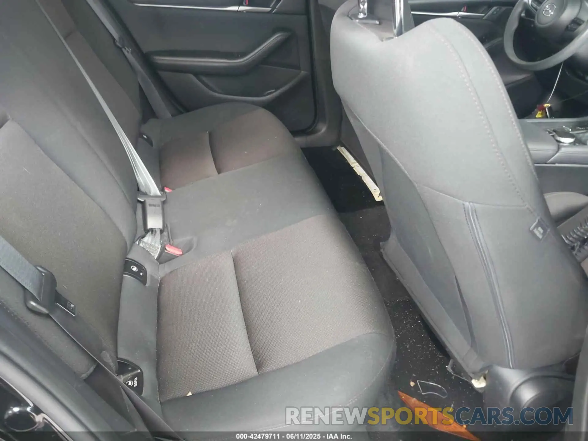 8 Photograph of a damaged car 3MZBPAAM3RM419608 MAZDA MAZDA3 2024