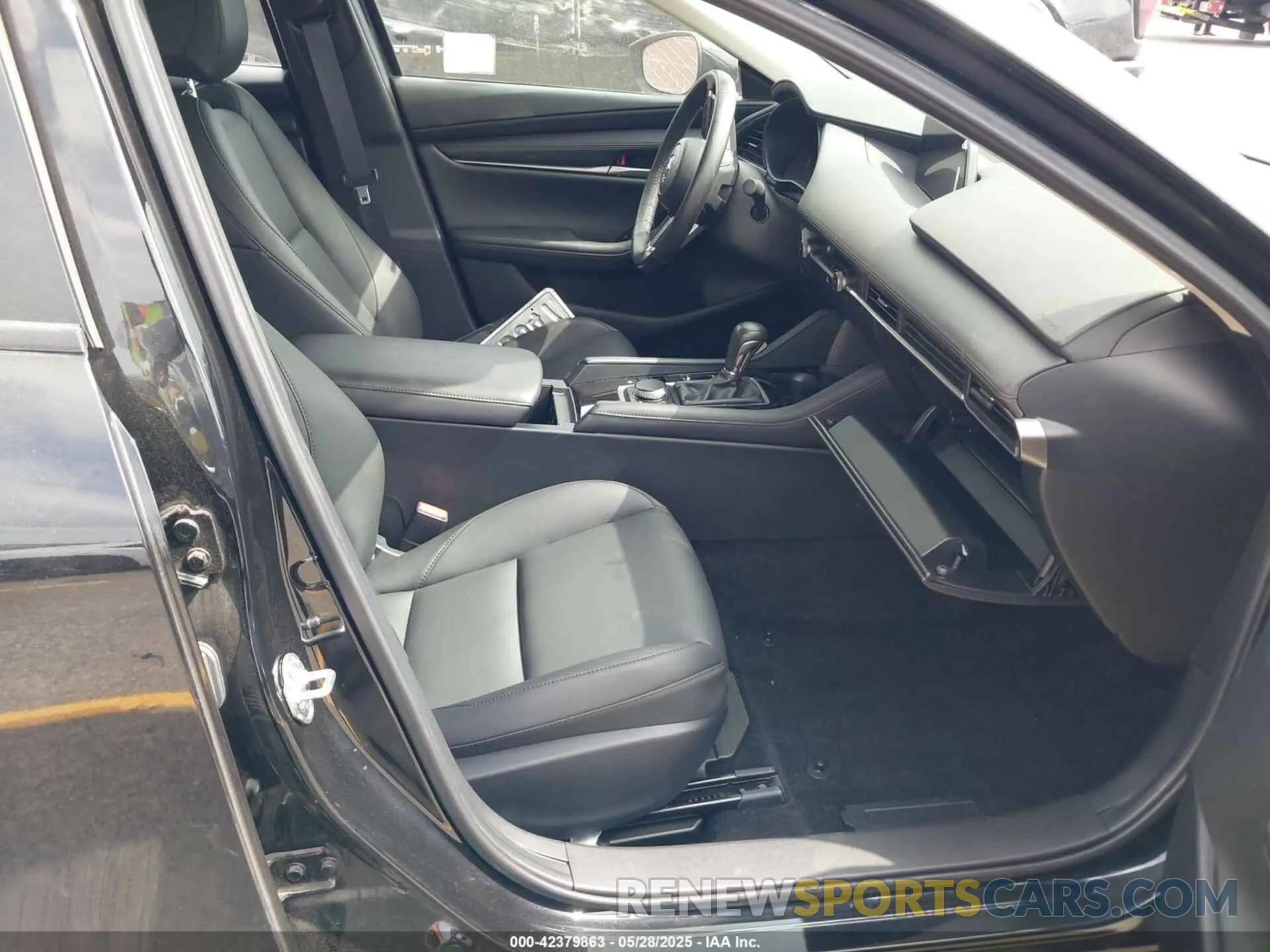 5 Photograph of a damaged car 3MZBPABM4RM406719 MAZDA MAZDA3 2024