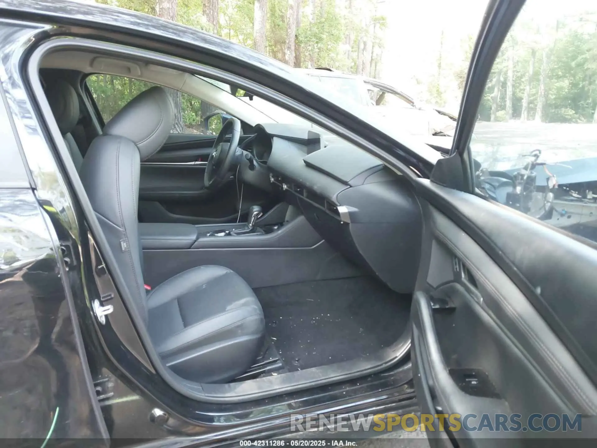 5 Photograph of a damaged car 3MZBPABM8RM412278 MAZDA MAZDA3 2024