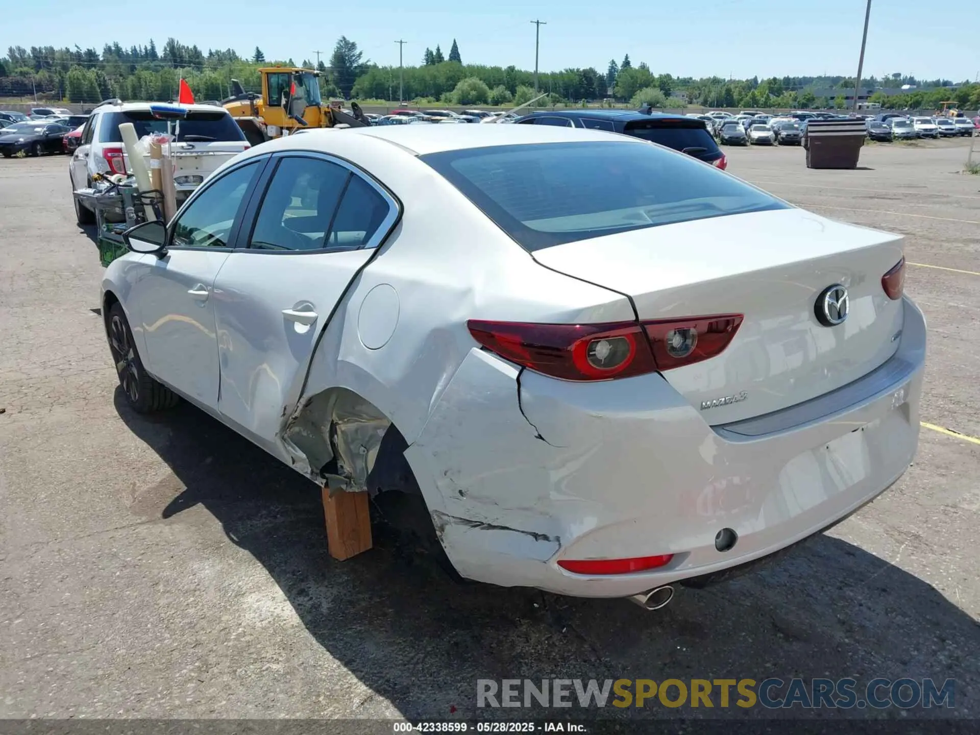 6 Photograph of a damaged car 3MZBPABM8RM437245 MAZDA MAZDA3 2024