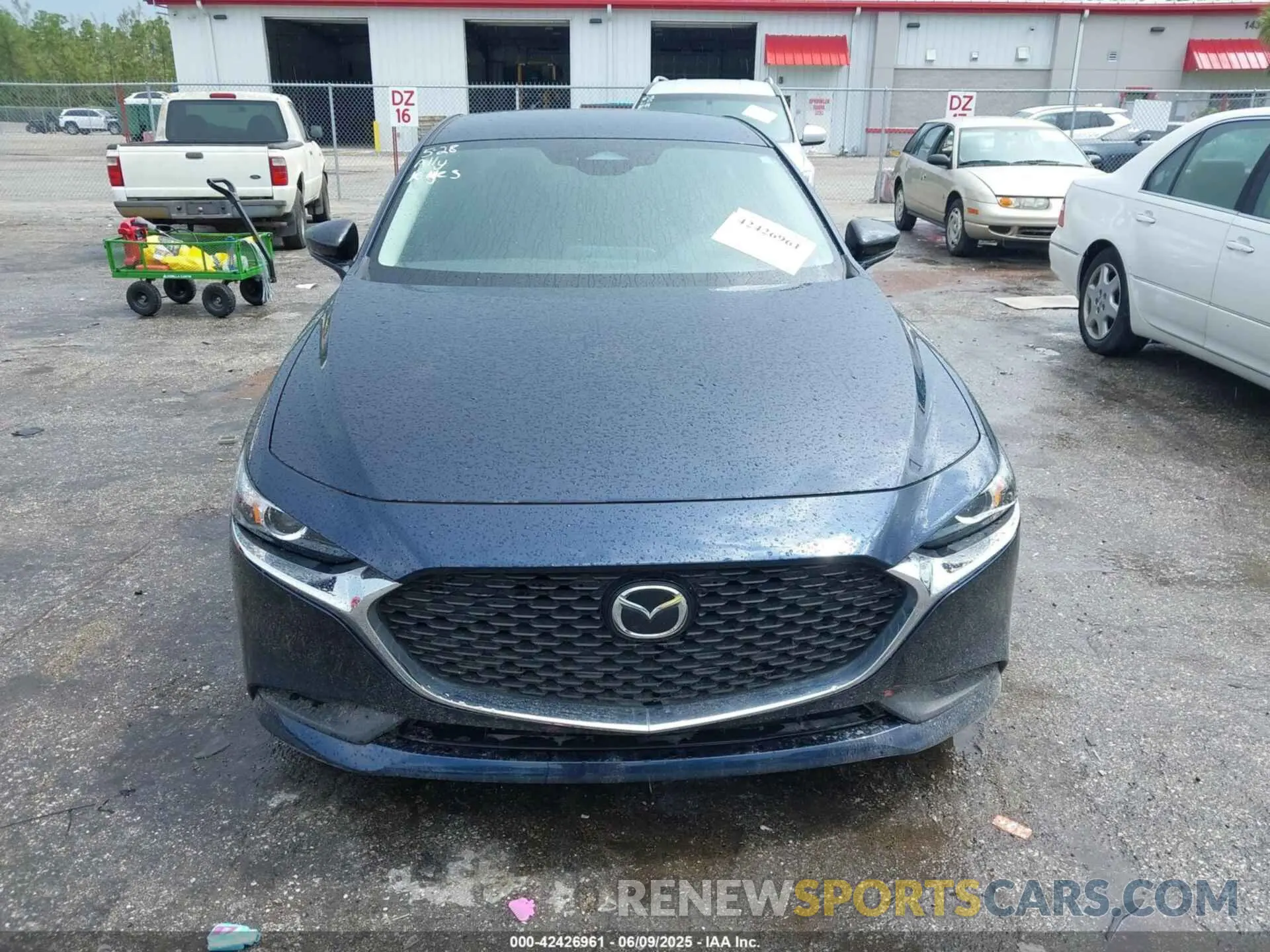 12 Photograph of a damaged car 3MZBPABMXRM401895 MAZDA MAZDA3 2024