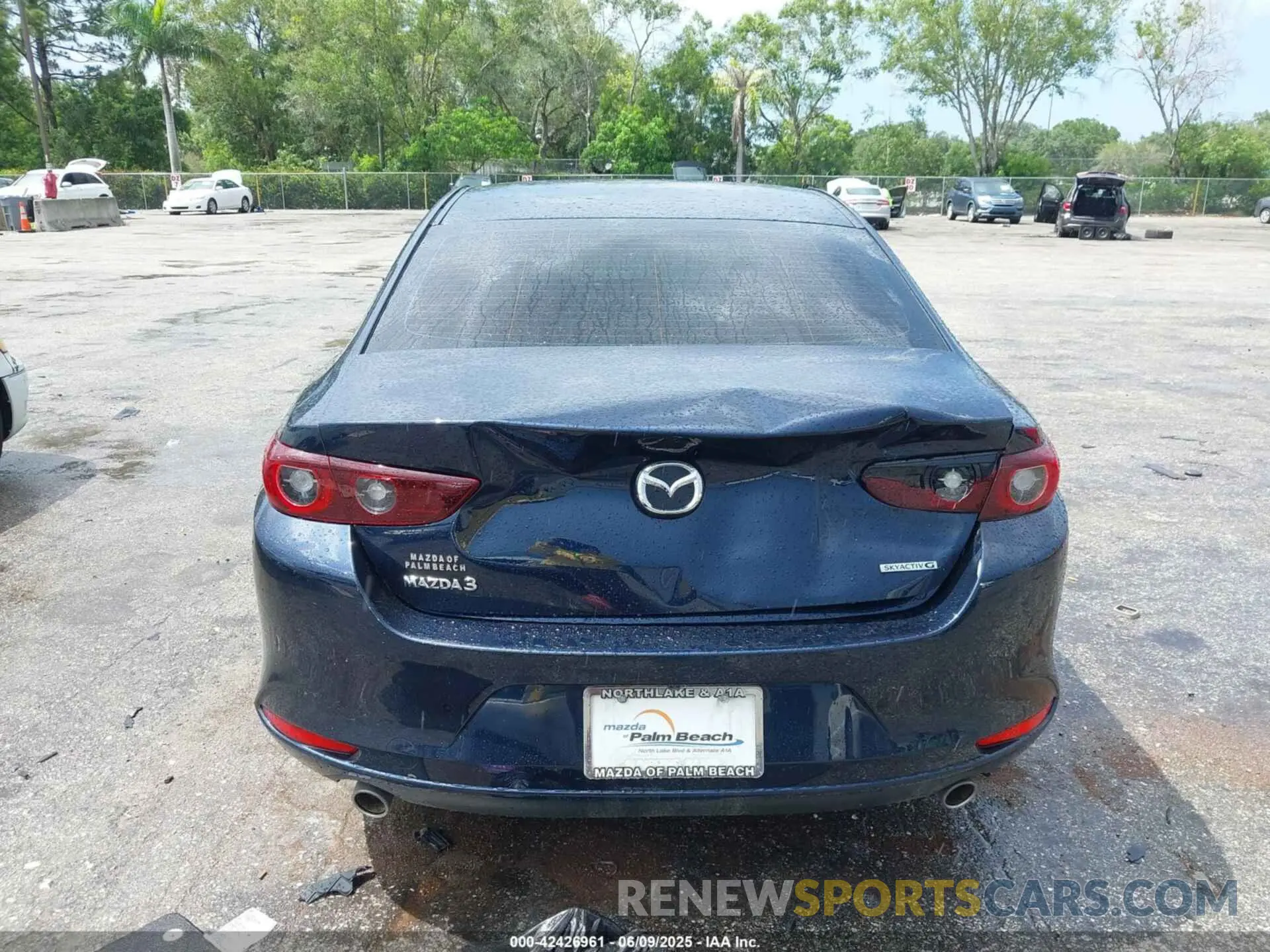 16 Photograph of a damaged car 3MZBPABMXRM401895 MAZDA MAZDA3 2024