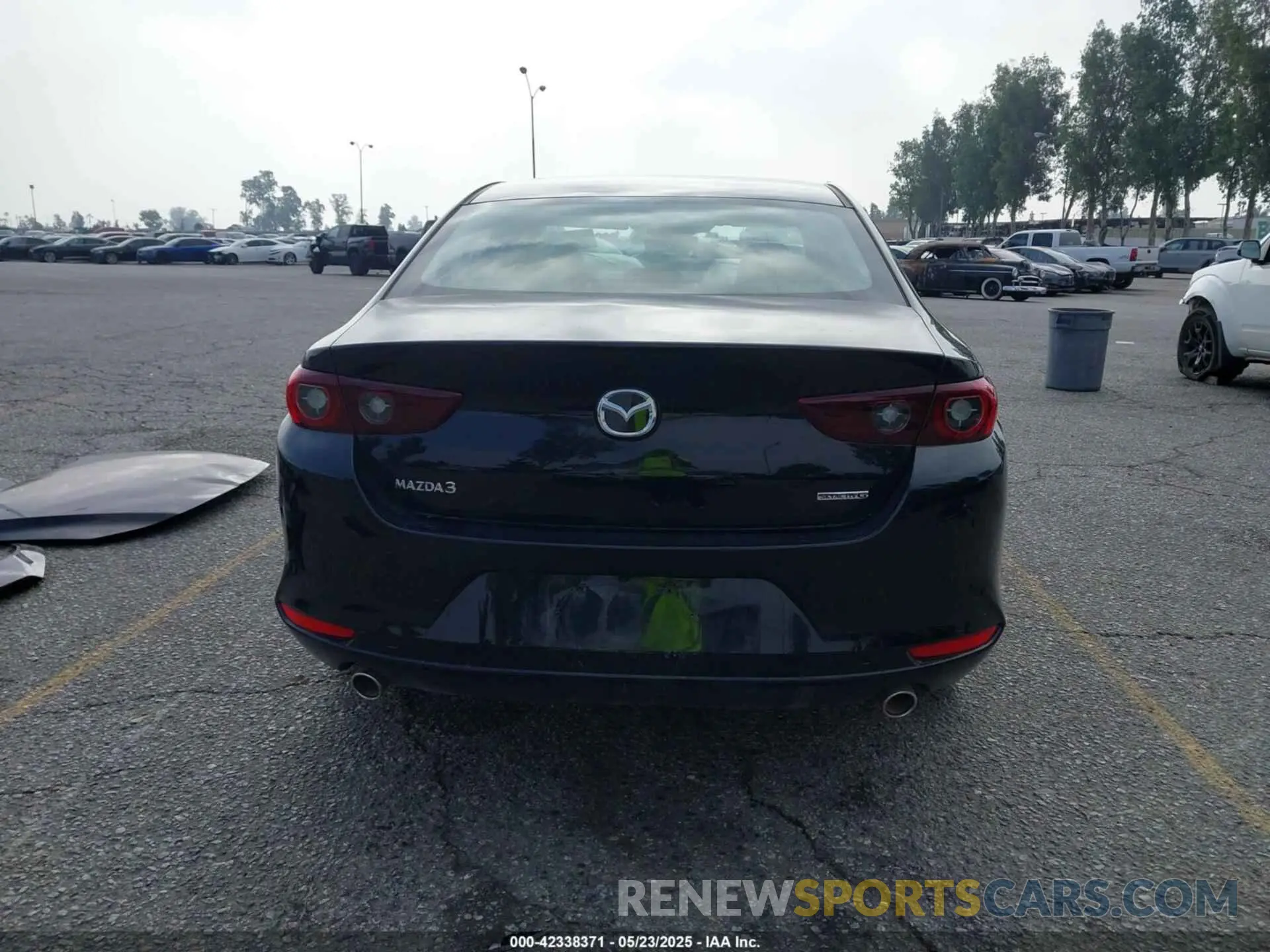 17 Photograph of a damaged car 3MZBPACM0RM417120 MAZDA MAZDA3 2024