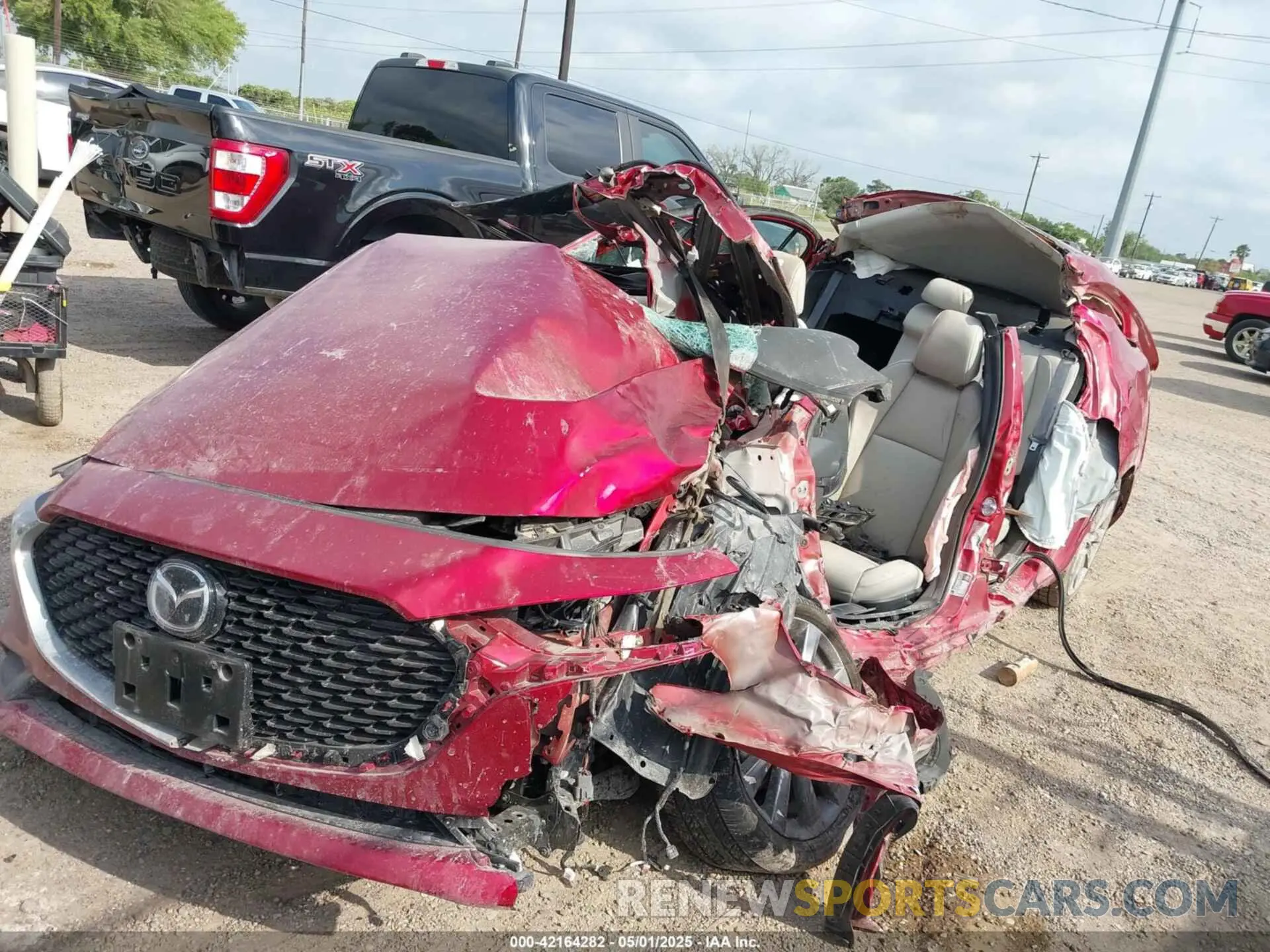 2 Photograph of a damaged car 3MZBPACM3RM400117 MAZDA MAZDA3 2024