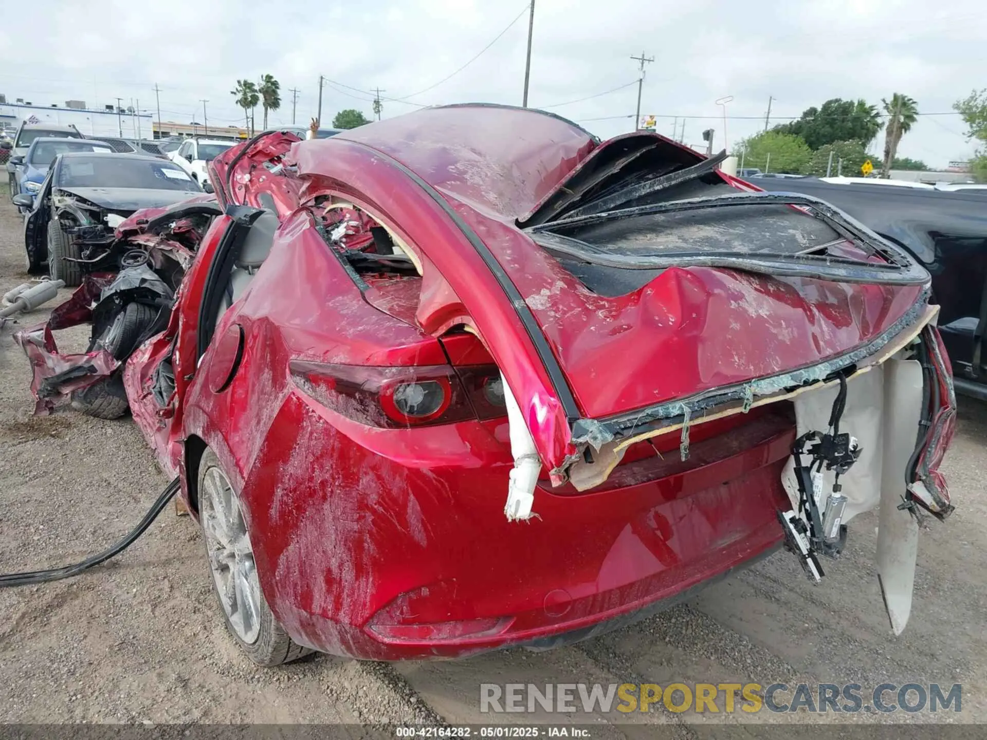 3 Photograph of a damaged car 3MZBPACM3RM400117 MAZDA MAZDA3 2024
